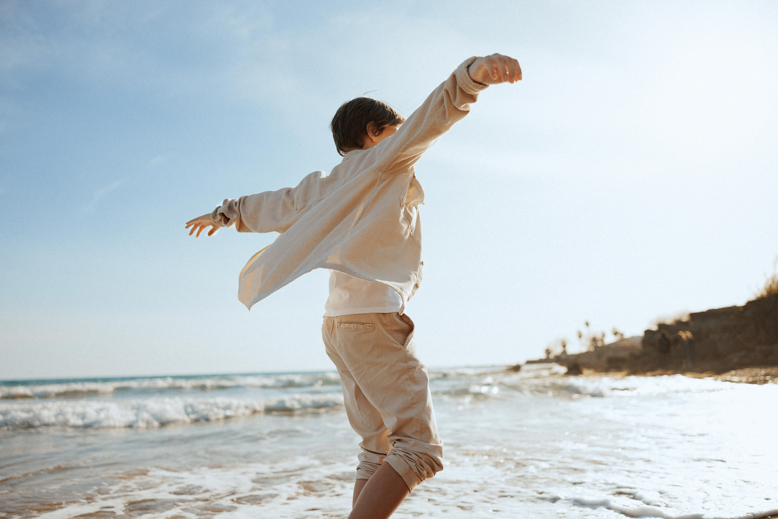 Family photo session on the beach in Vancouver BC Сanada. Twins. Ivan Skufinsky — wedding and family photographer in Vancouver