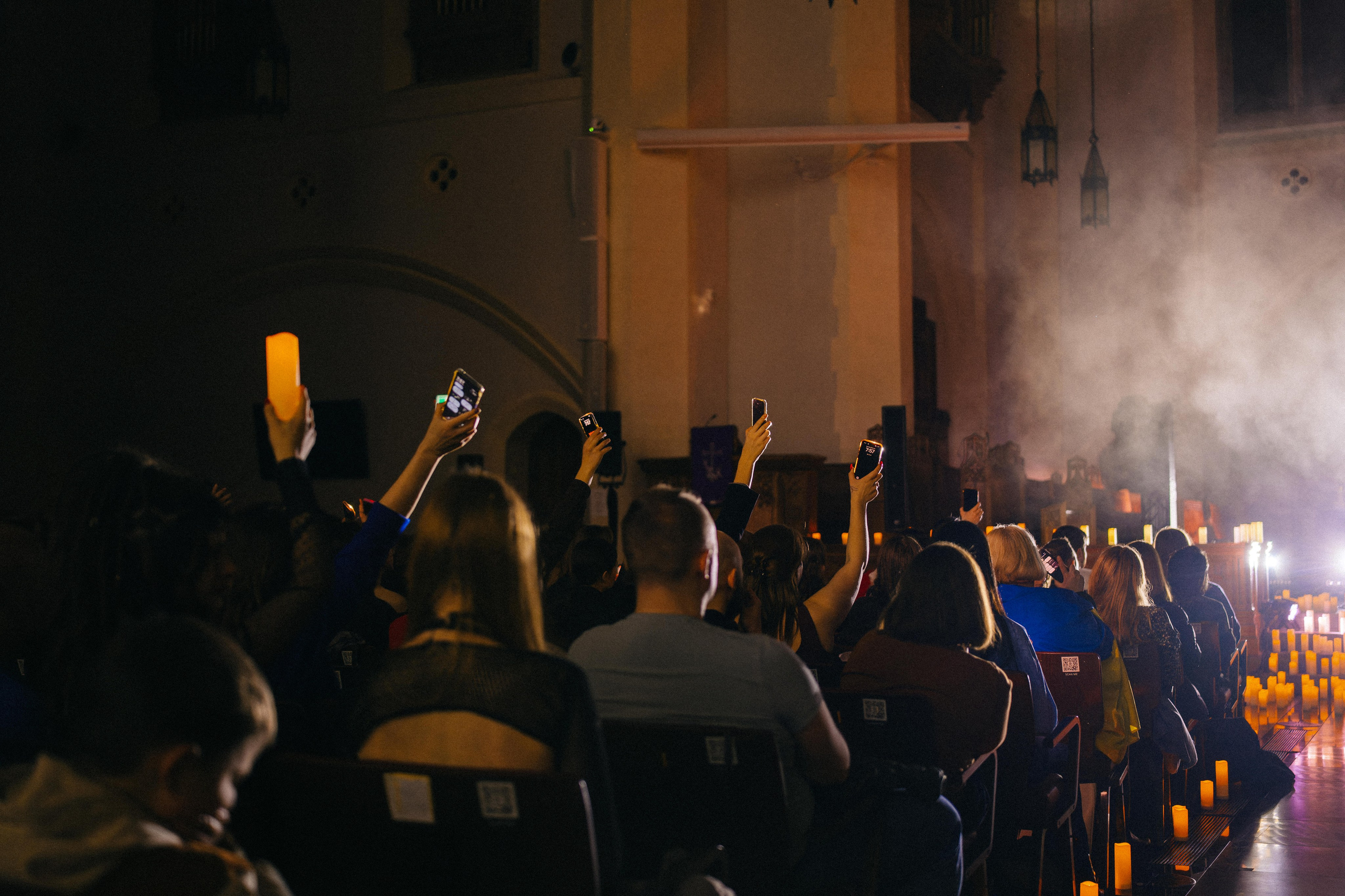 Live concert photography from Vivienne Mort in Vancouver 2025. Ivan Skufinsky — wedding and family photographer in Vancouver