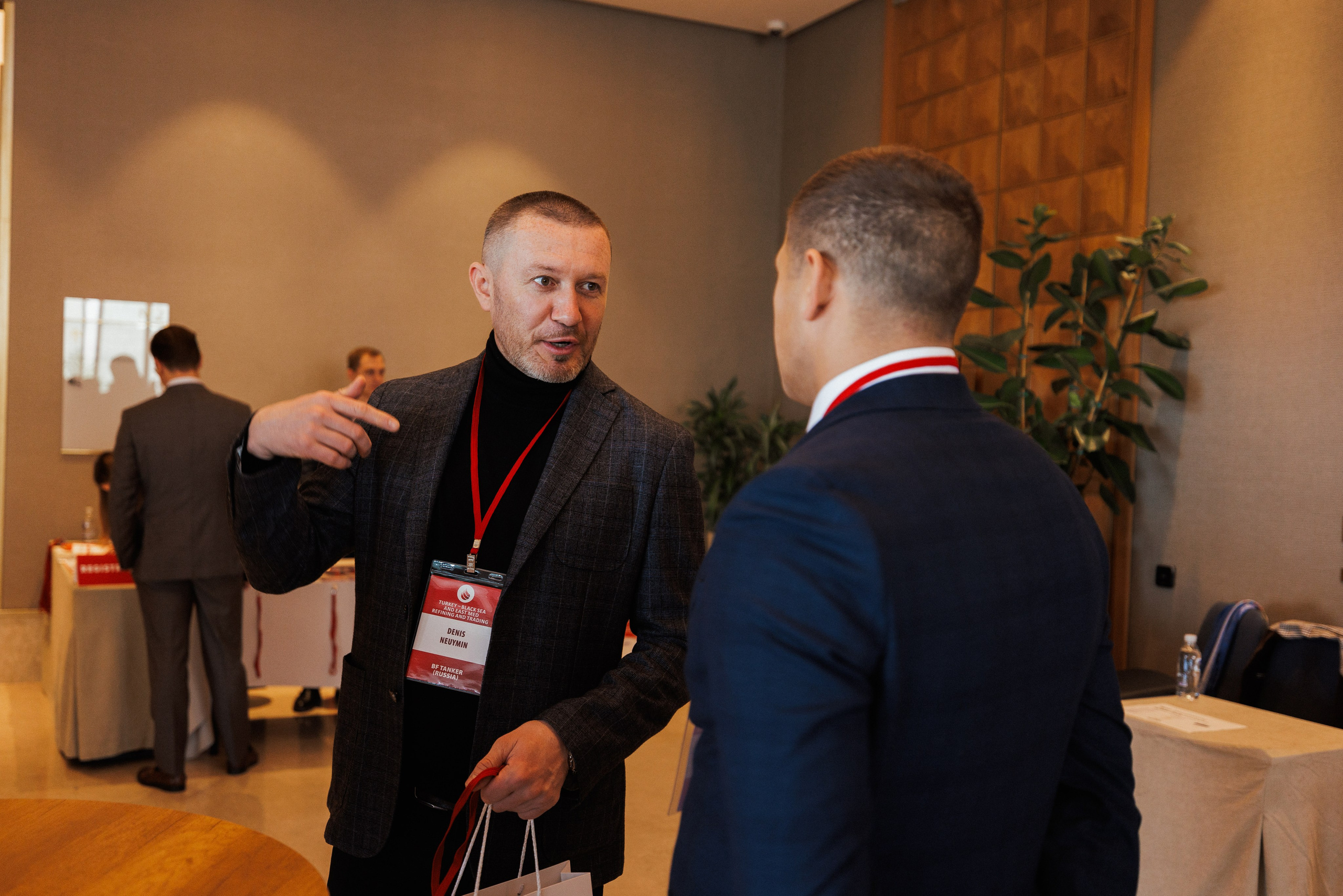 EXECUTIVE RETREAT Izmir Confidence Information Services. Ivan Skufinsky — wedding and family photographer in Vancouver