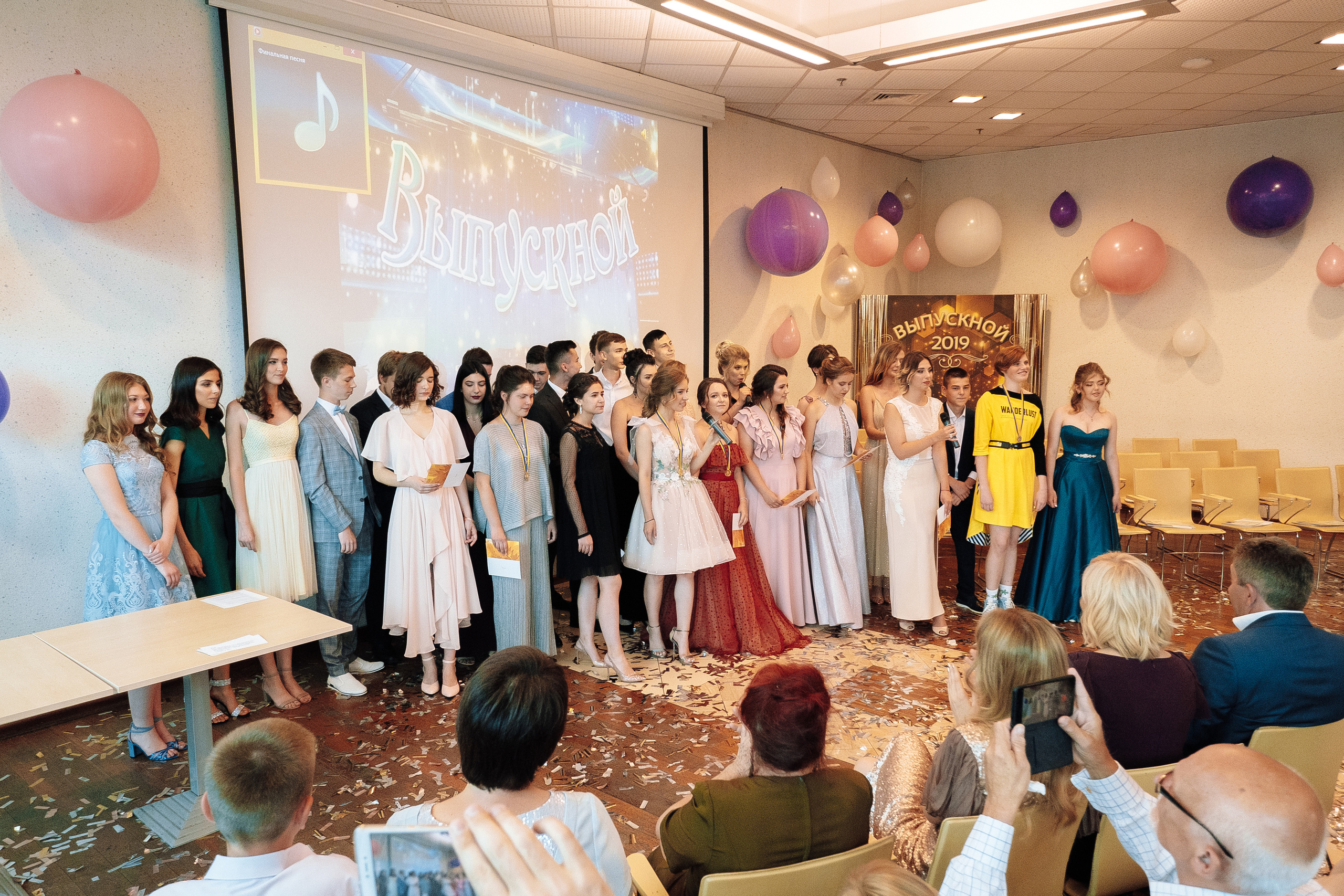 Выпускной 153 Гимназия. Ivan Skufinsky — wedding and family photographer in Vancouver