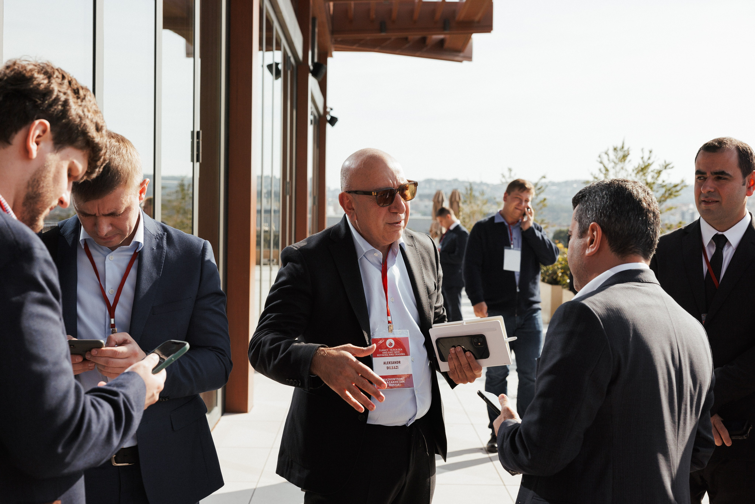 EXECUTIVE RETREAT Izmir Confidence Information Services. Ivan Skufinsky — wedding and family photographer in Vancouver