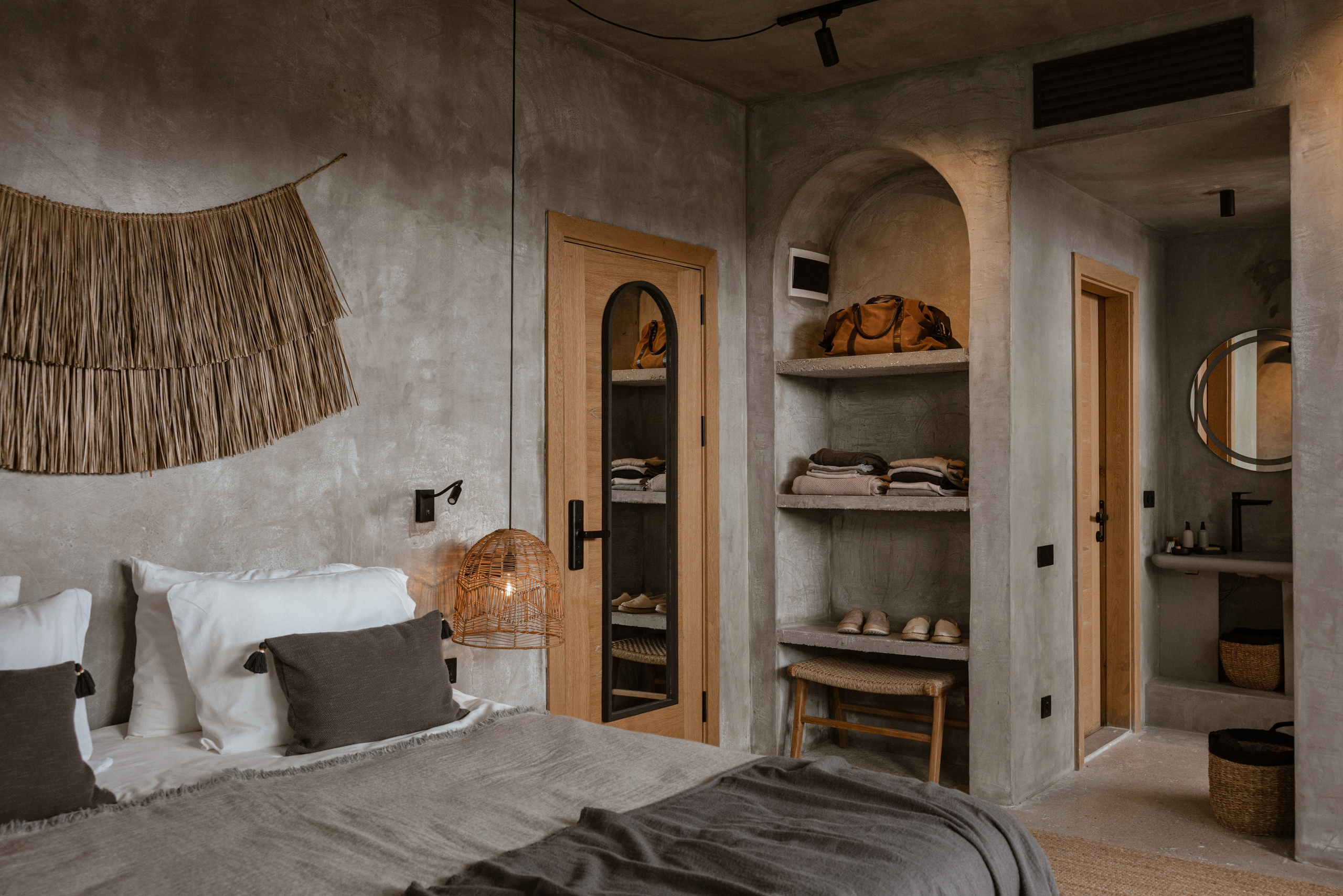 Interior photography and video shooting of a hotel in Bali style. Ivan Skufinsky — wedding and family photographer in Vancouver