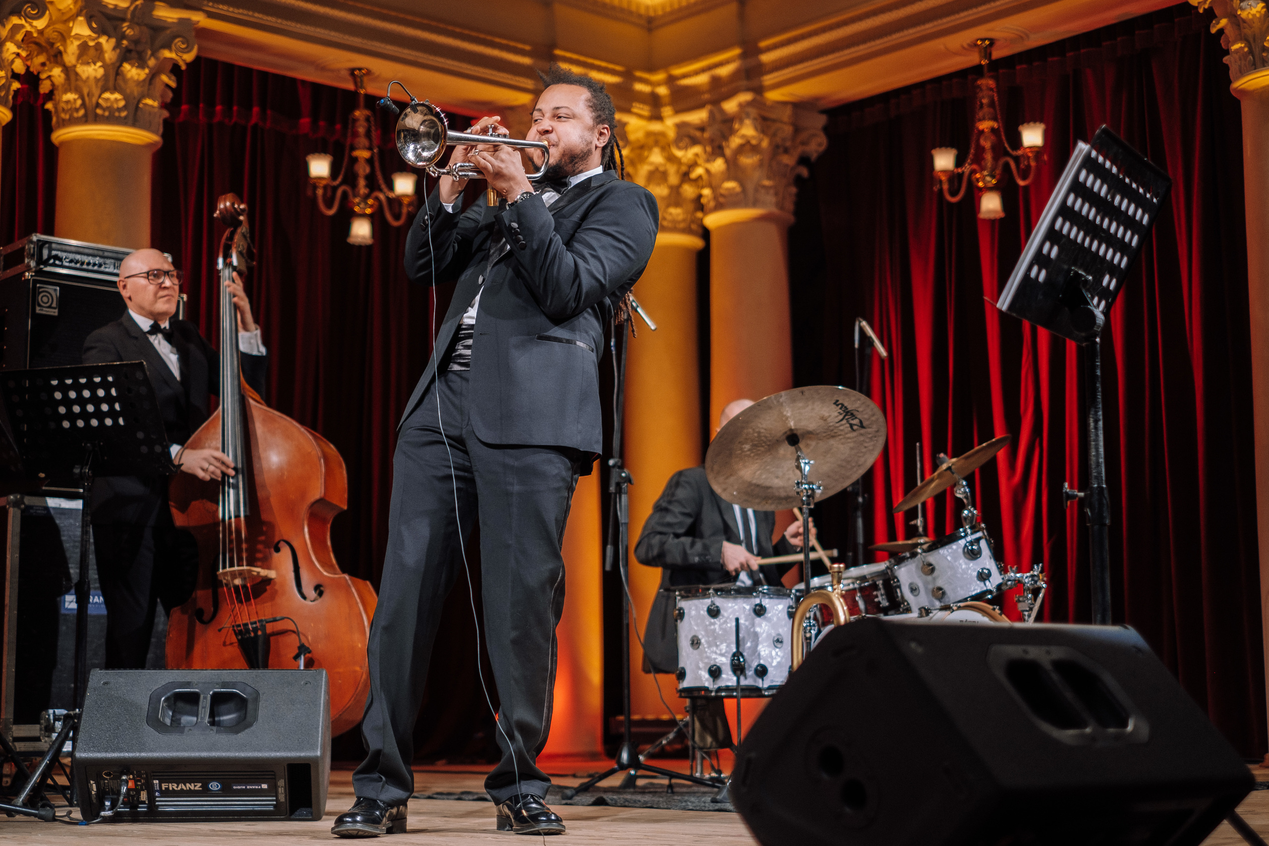 Deutsche Bank 10 years in Ukraine. Ivan Skufinsky — wedding and family photographer in Vancouver