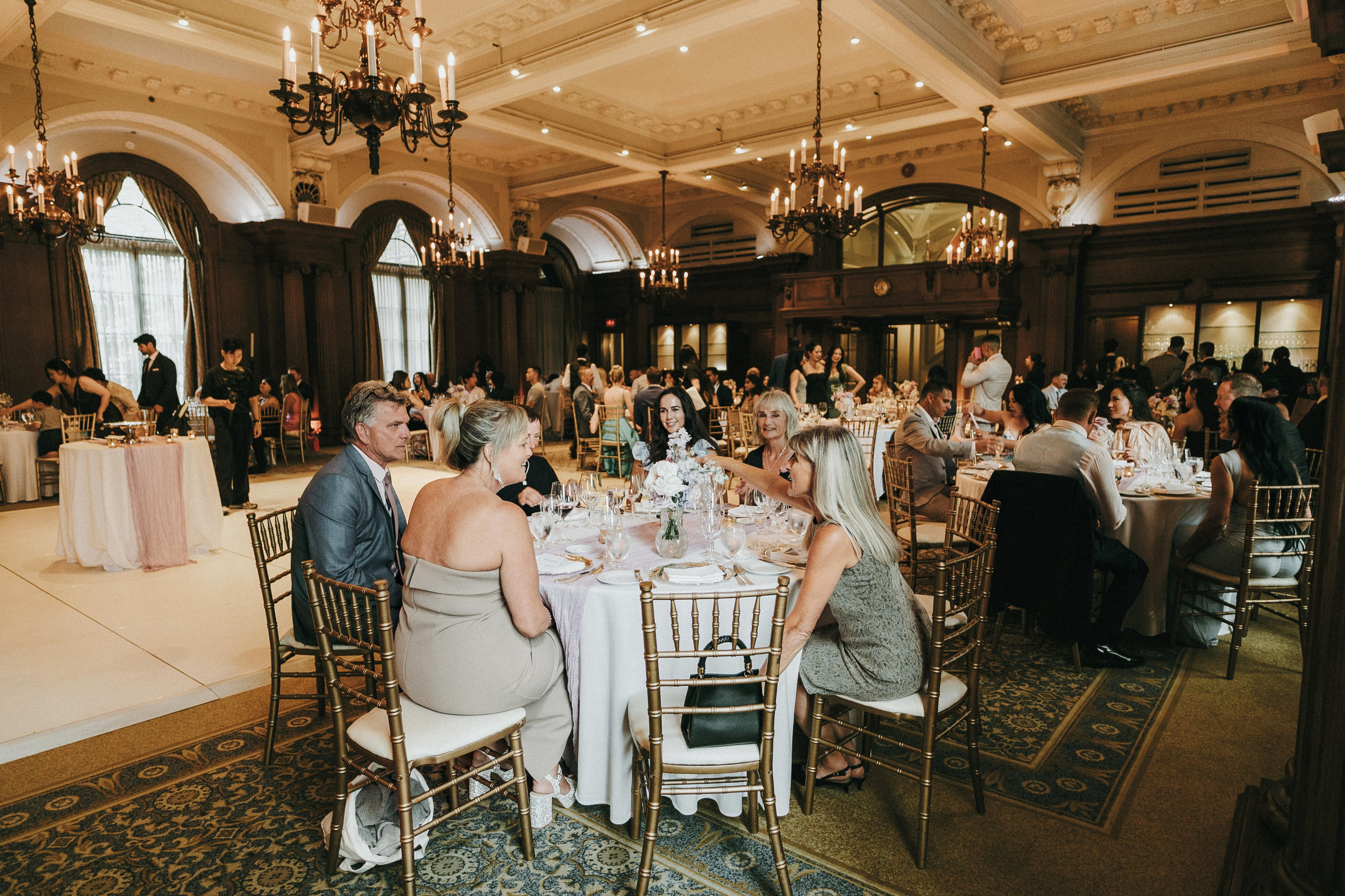 WeddingStory in Vancouver Club. Ivan Skufinsky — wedding and family photographer in Vancouver