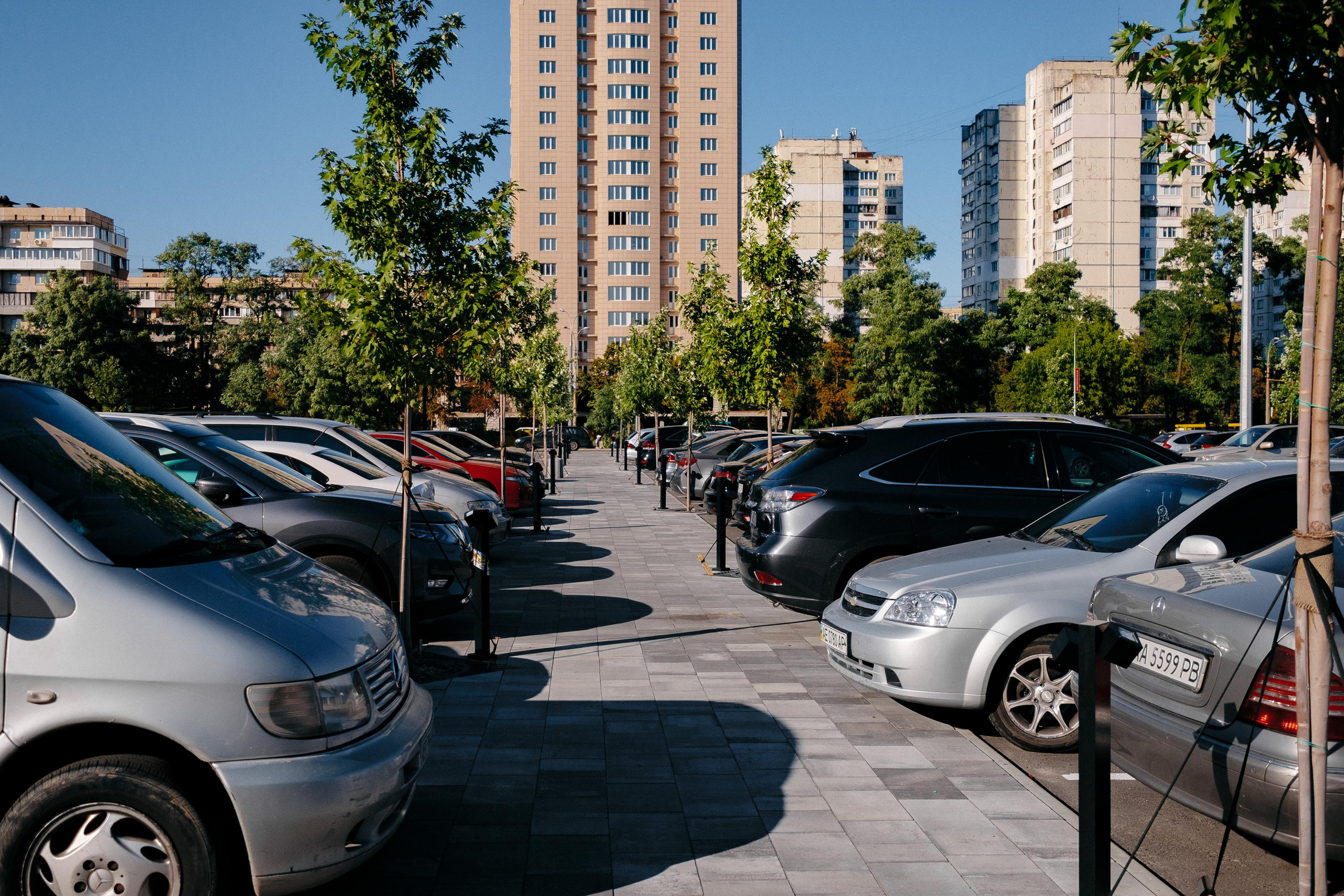 EXTERIER RETROVILLE. Ivan Skufinsky — wedding and family photographer in Vancouver