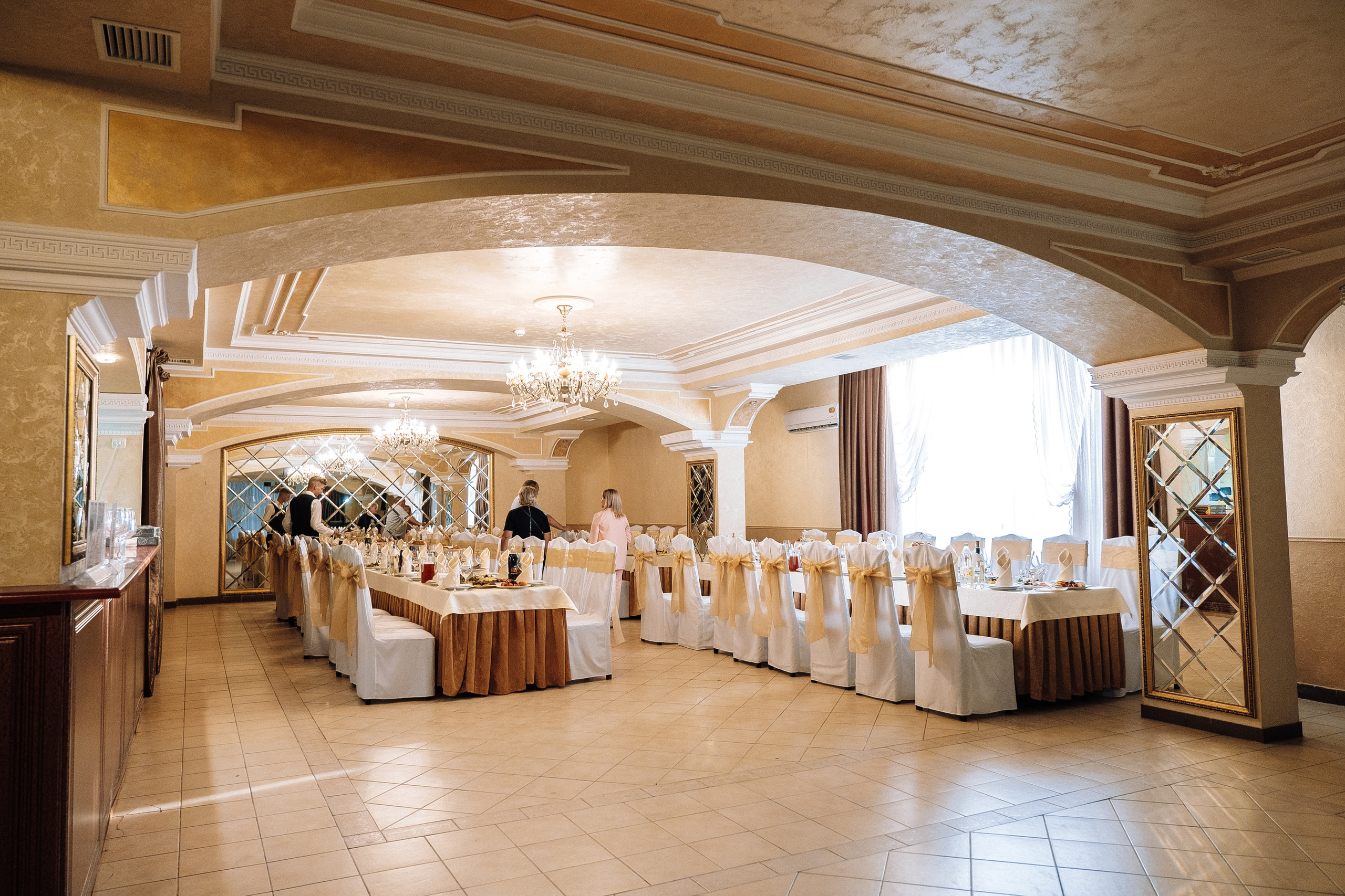 Выпускной школа номер 3. Хмельник. Ivan Skufinsky — wedding and family photographer in Vancouver