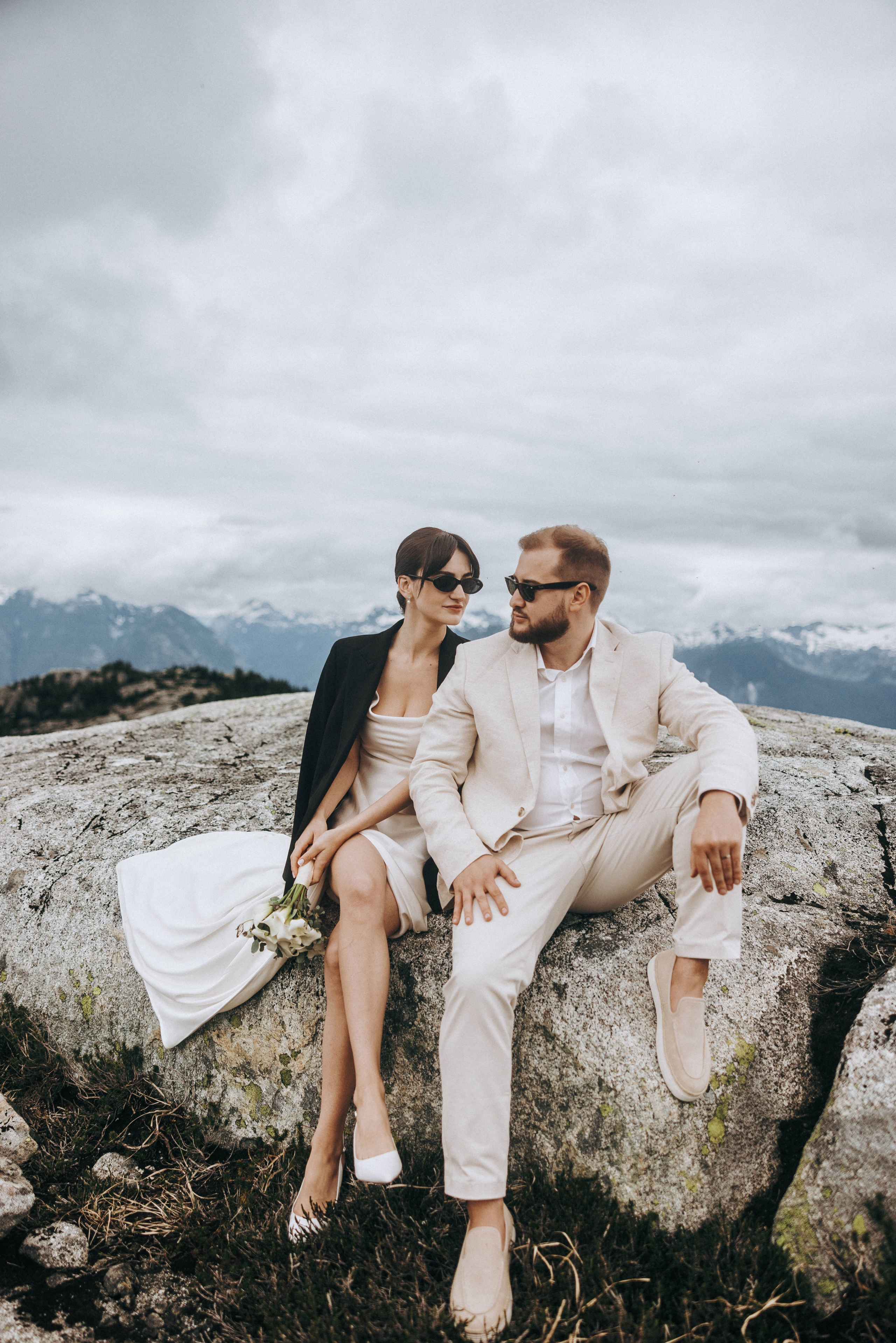 Sky-High Love: Stunning Vancouver Mountain Wedding Shoot by Helicopter. Ivan Skufinsky — wedding and family photographer in Vancouver