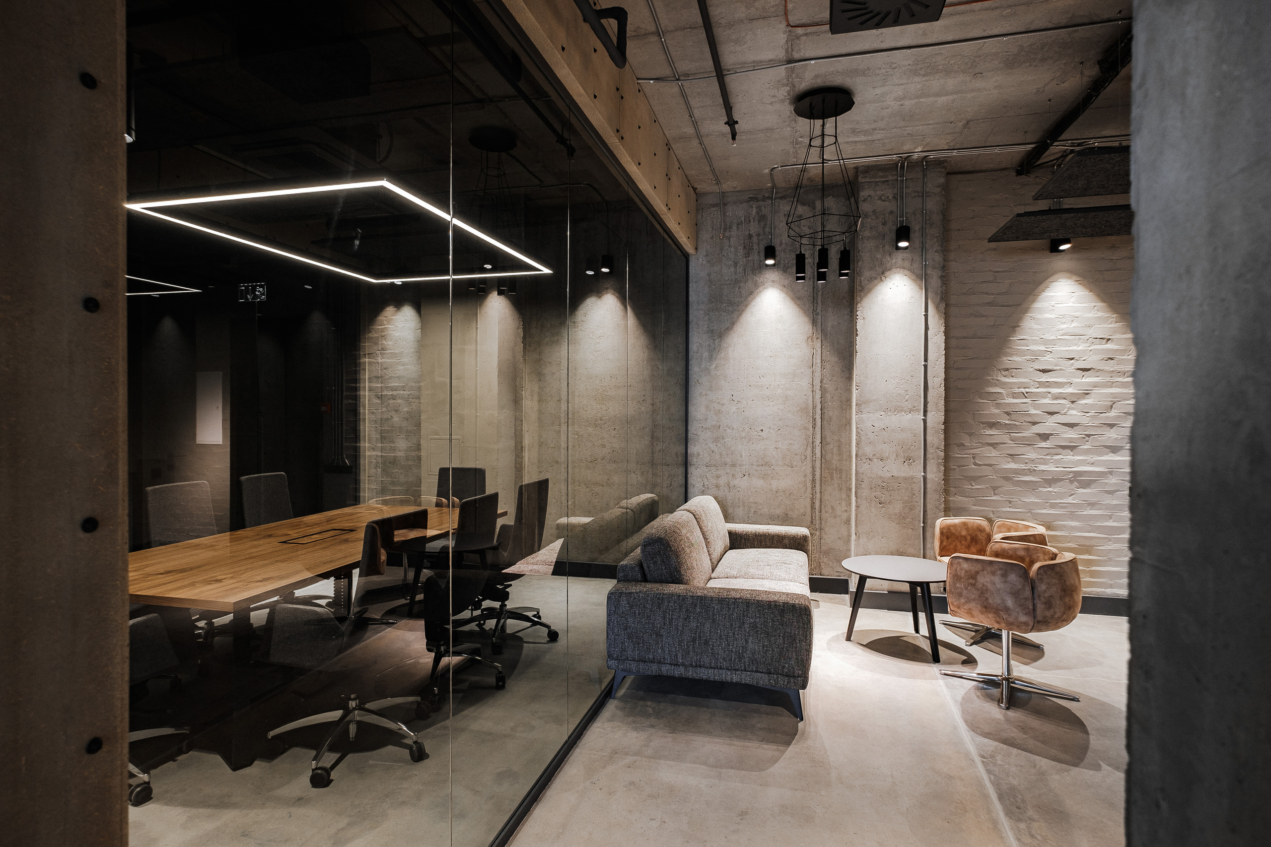 МACNAVI. Ivan Skufinsky — wedding and family photographer in Vancouver