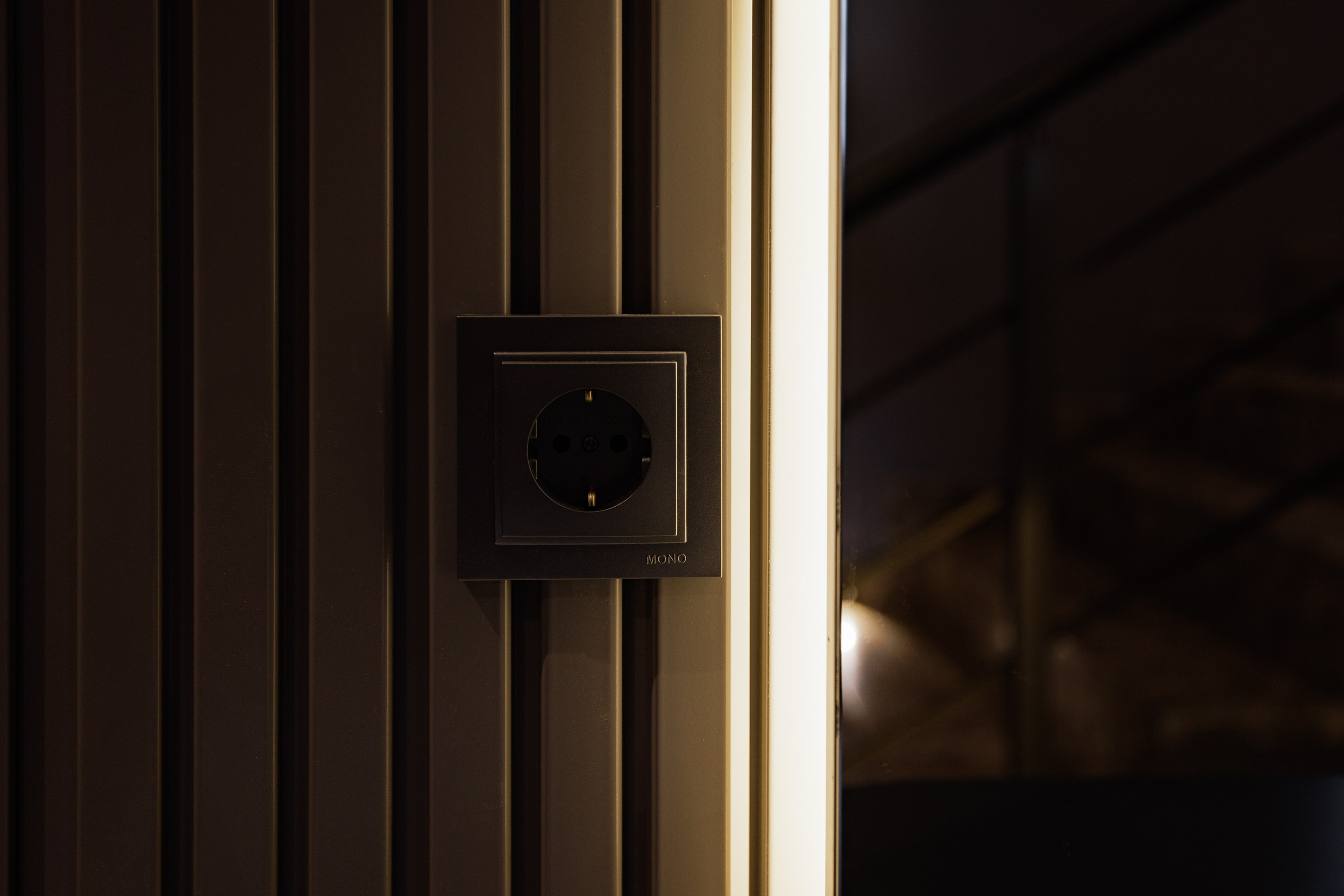 Real estate photographer in Vancouver Burnaby Richmond. Ivan Skufinsky — wedding and family photographer in Vancouver