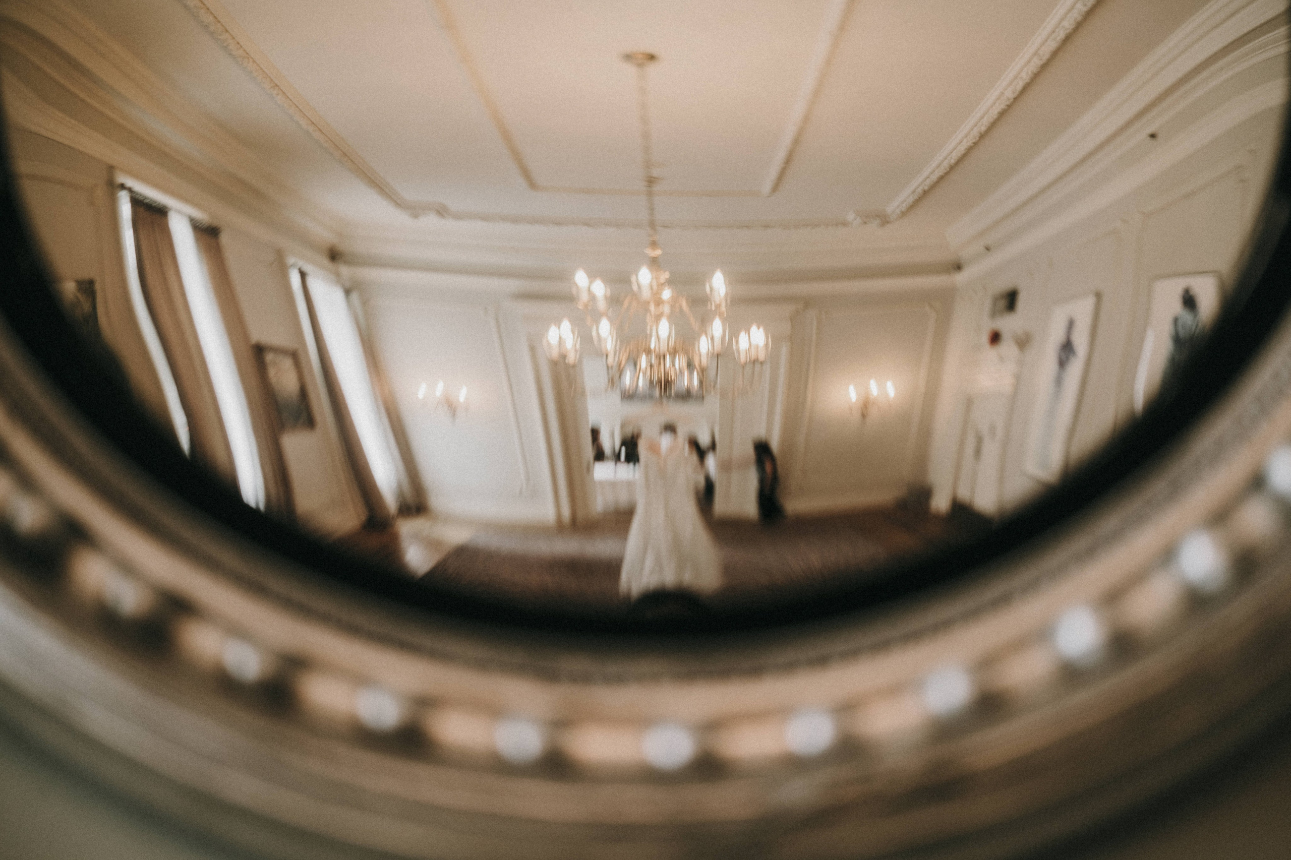 WeddingStory in Vancouver Club. Ivan Skufinsky — wedding and family photographer in Vancouver