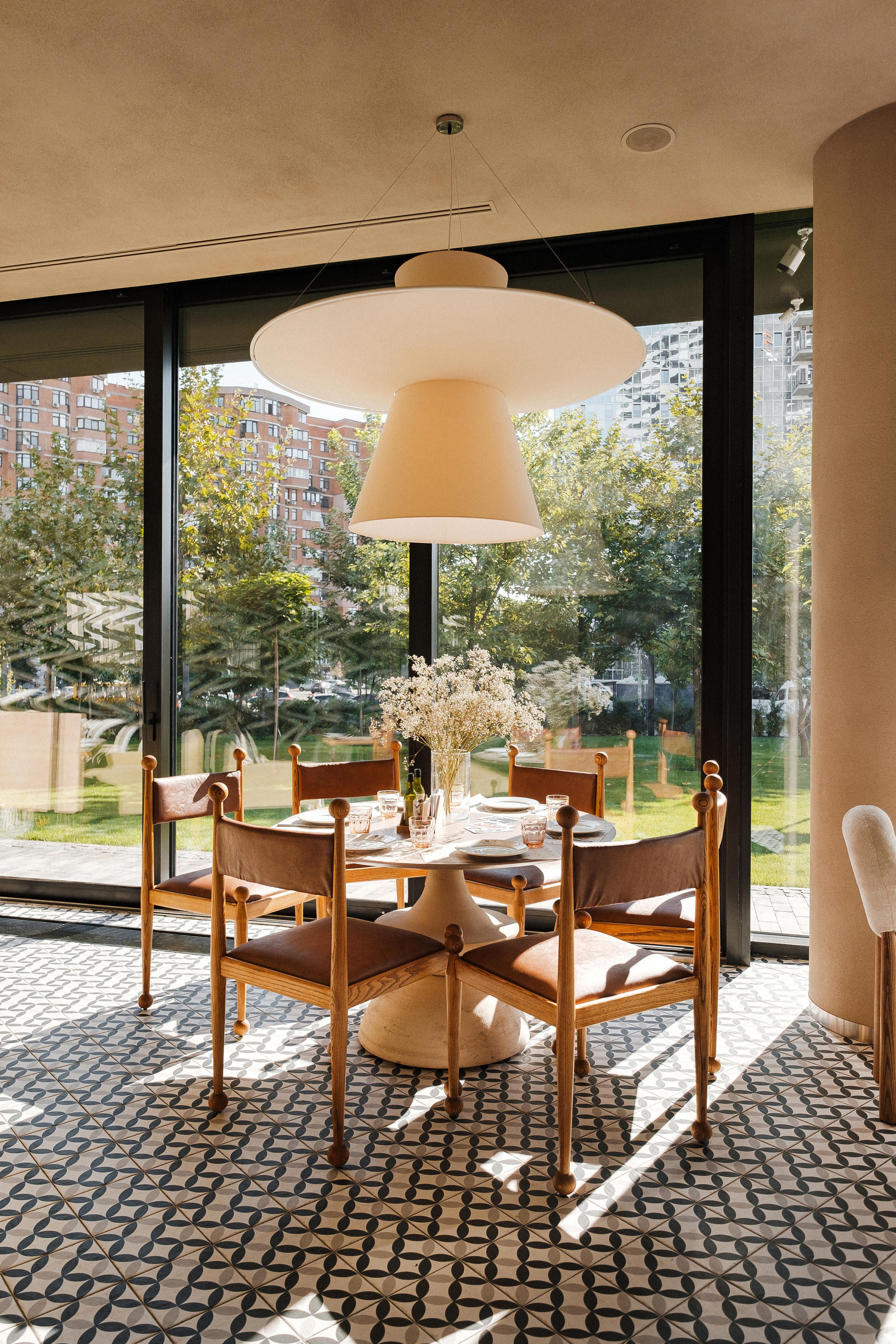 Interior photography and video shooting of a restaurant in Vancouver. Ivan Skufinsky — wedding and family photographer in Vancouver