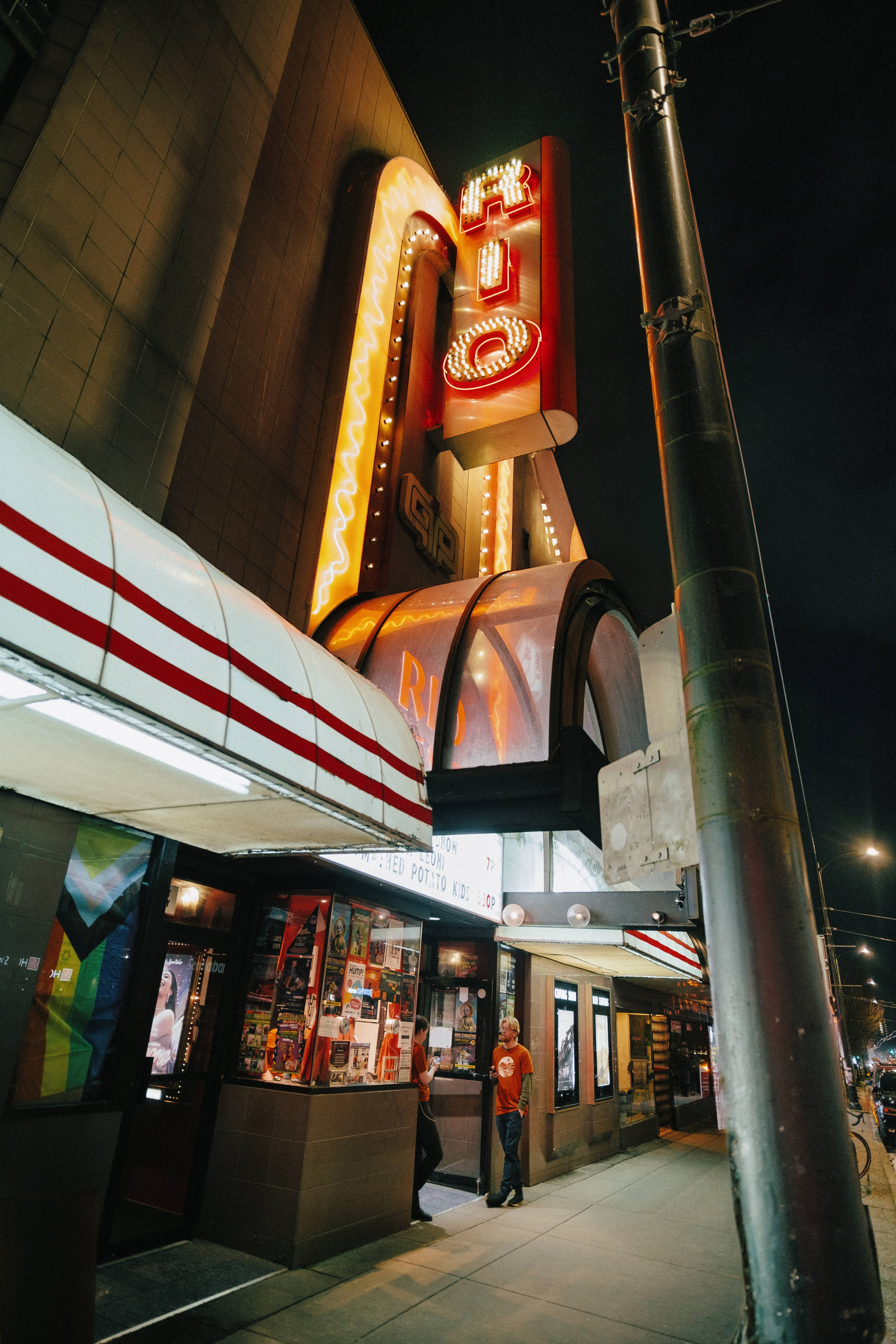 Film Premiere at Rio Theatre, Vancouver — “WAR TAILS”. Ivan Skufinsky — wedding and family photographer in Vancouver