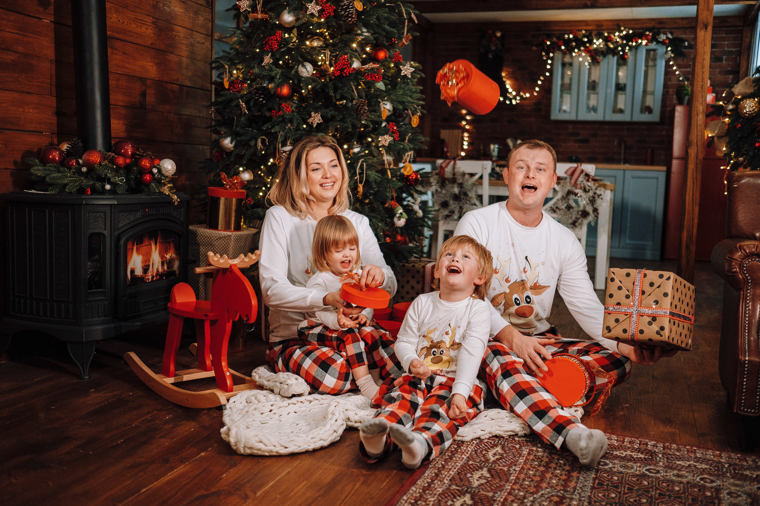 Рождественский переполох). Ivan Skufinsky — wedding and family photographer in Vancouver