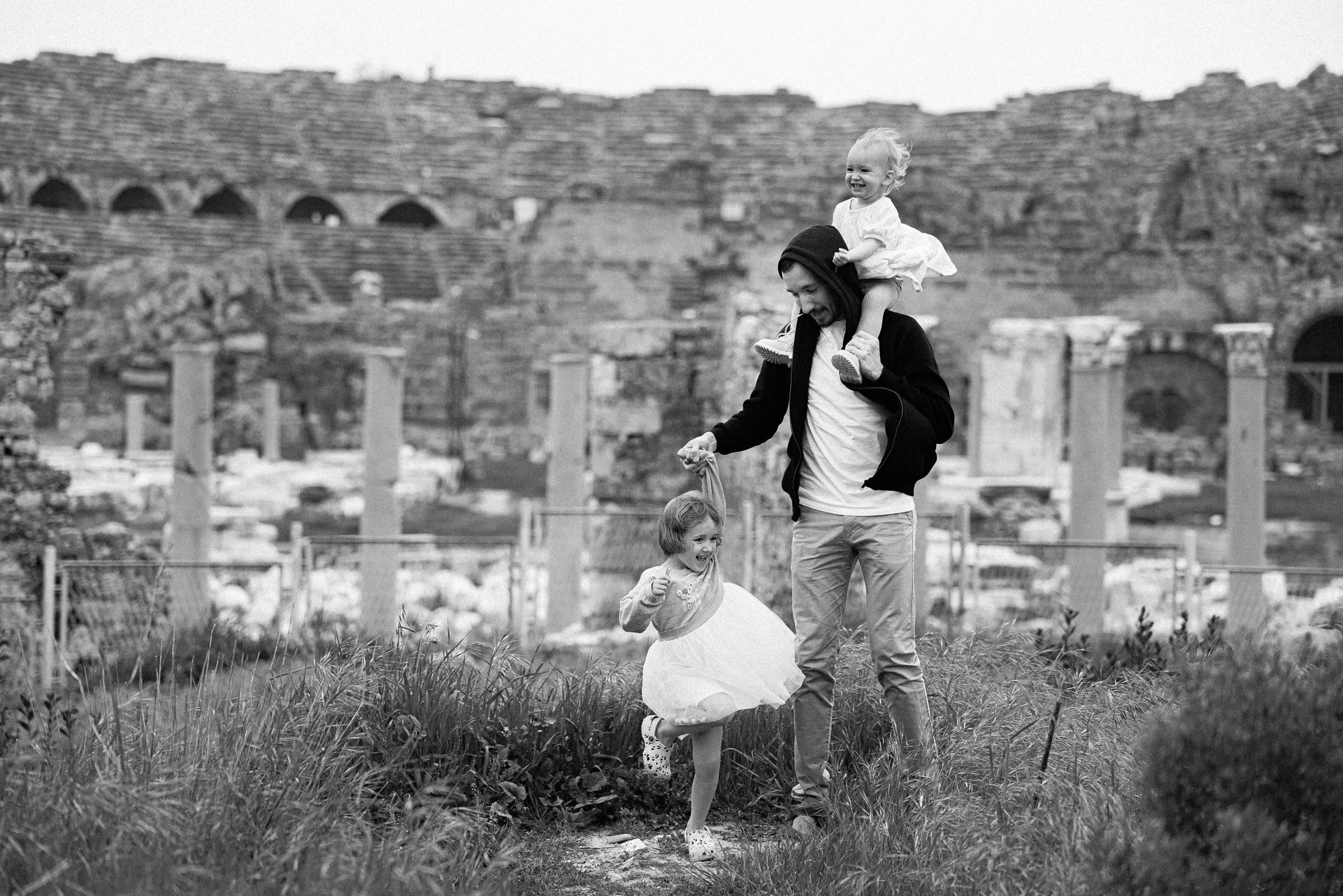 Семейная фотосессия в Ванкувере БС, Family photo session in Vancouver. Ivan Skufinsky — wedding and family photographer in Vancouver