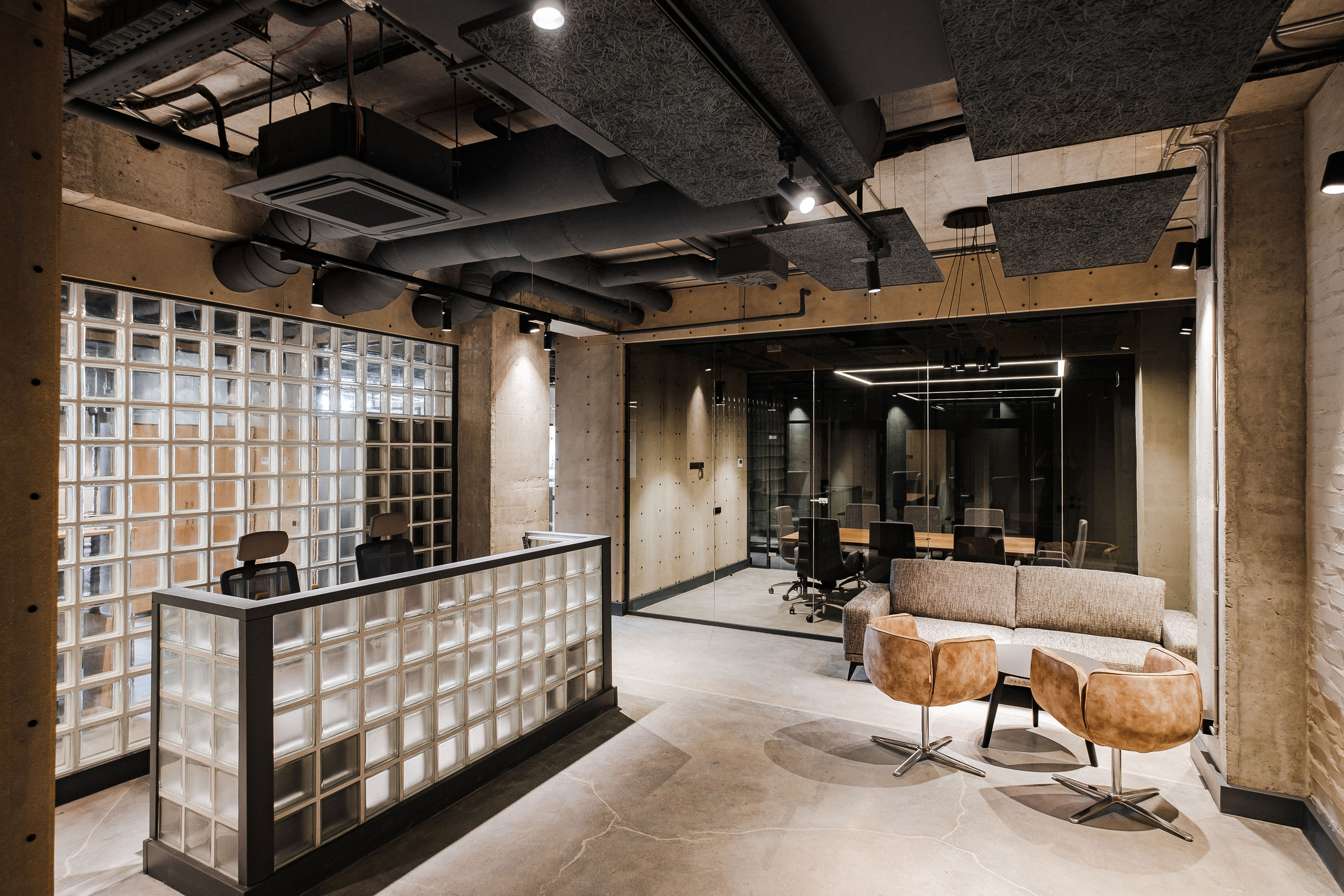 МACNAVI. Ivan Skufinsky — wedding and family photographer in Vancouver