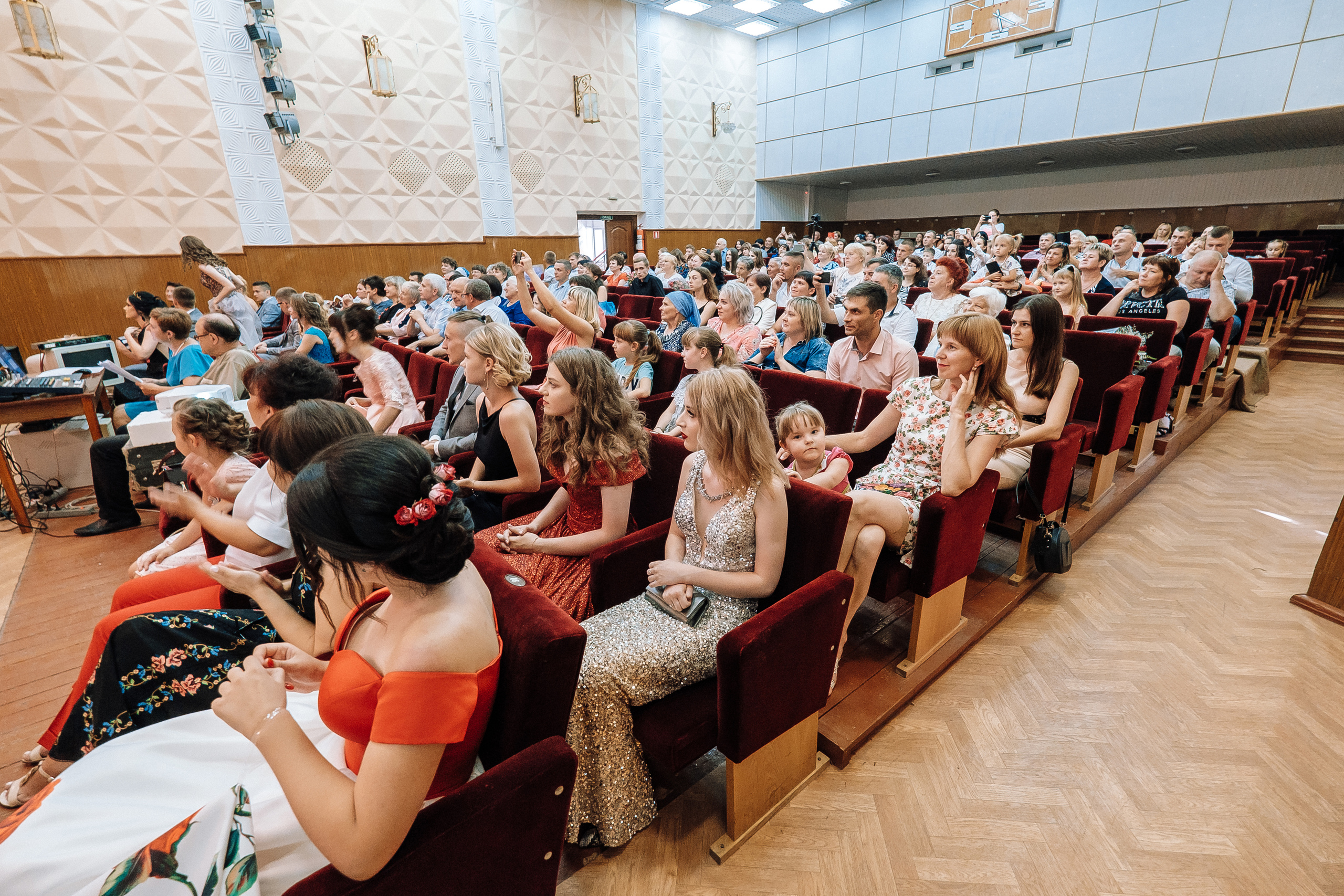 Выпускной школа номер 3. Хмельник. Ivan Skufinsky — wedding and family photographer in Vancouver