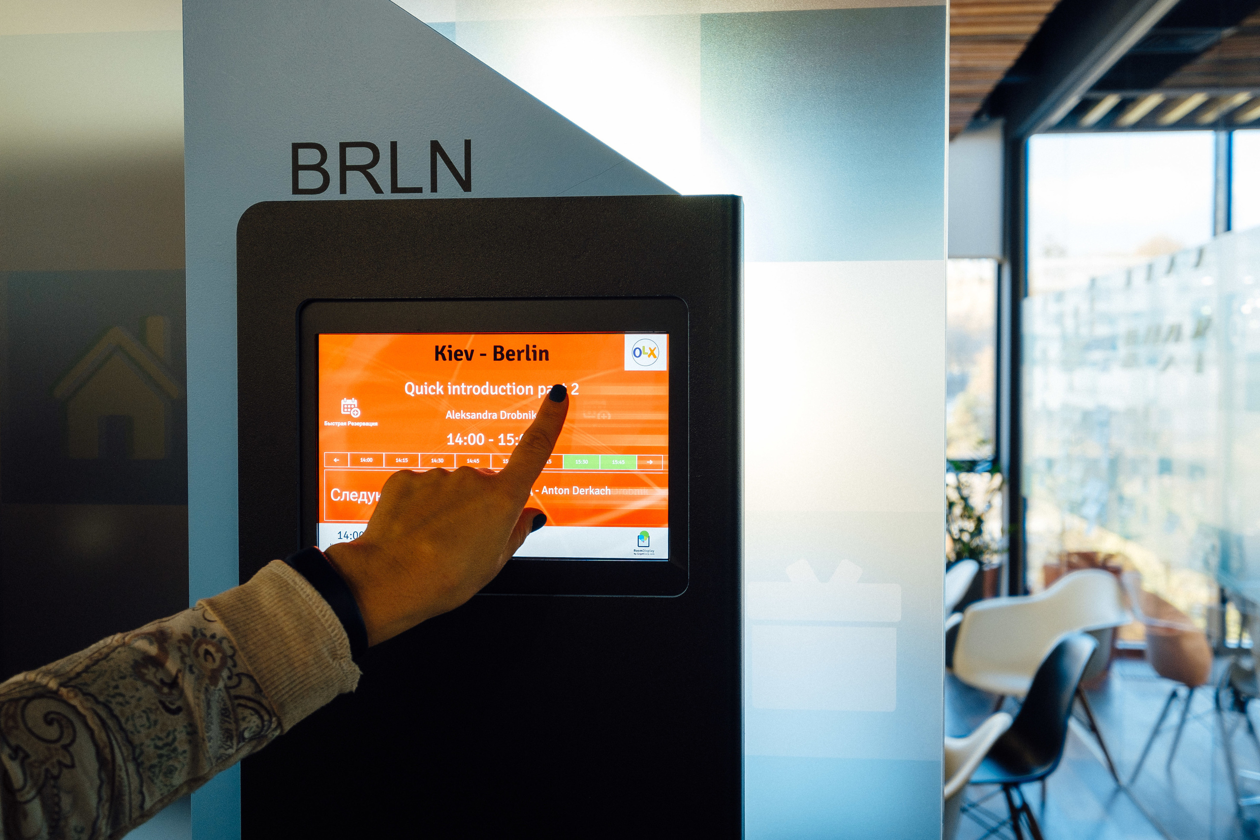 Фотоэкскурсия в компанию OLX. Ivan Skufinsky — wedding and family photographer in Vancouver