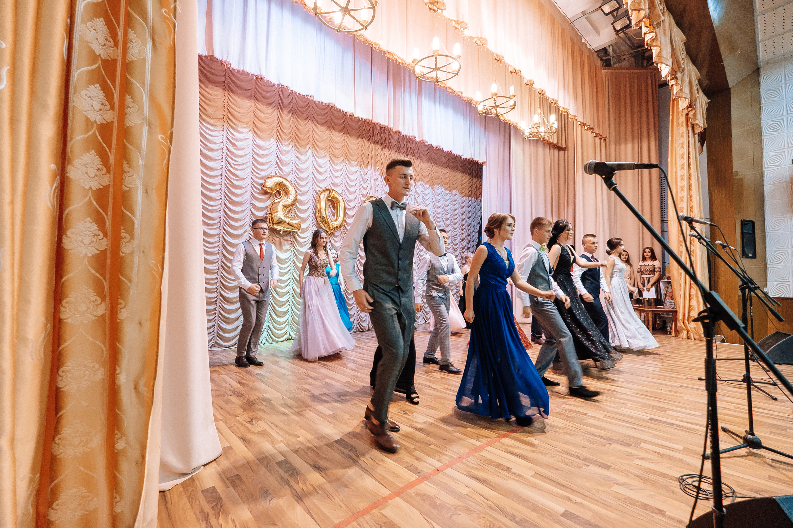 Выпускной школа номер 3. Хмельник. Ivan Skufinsky — wedding and family photographer in Vancouver