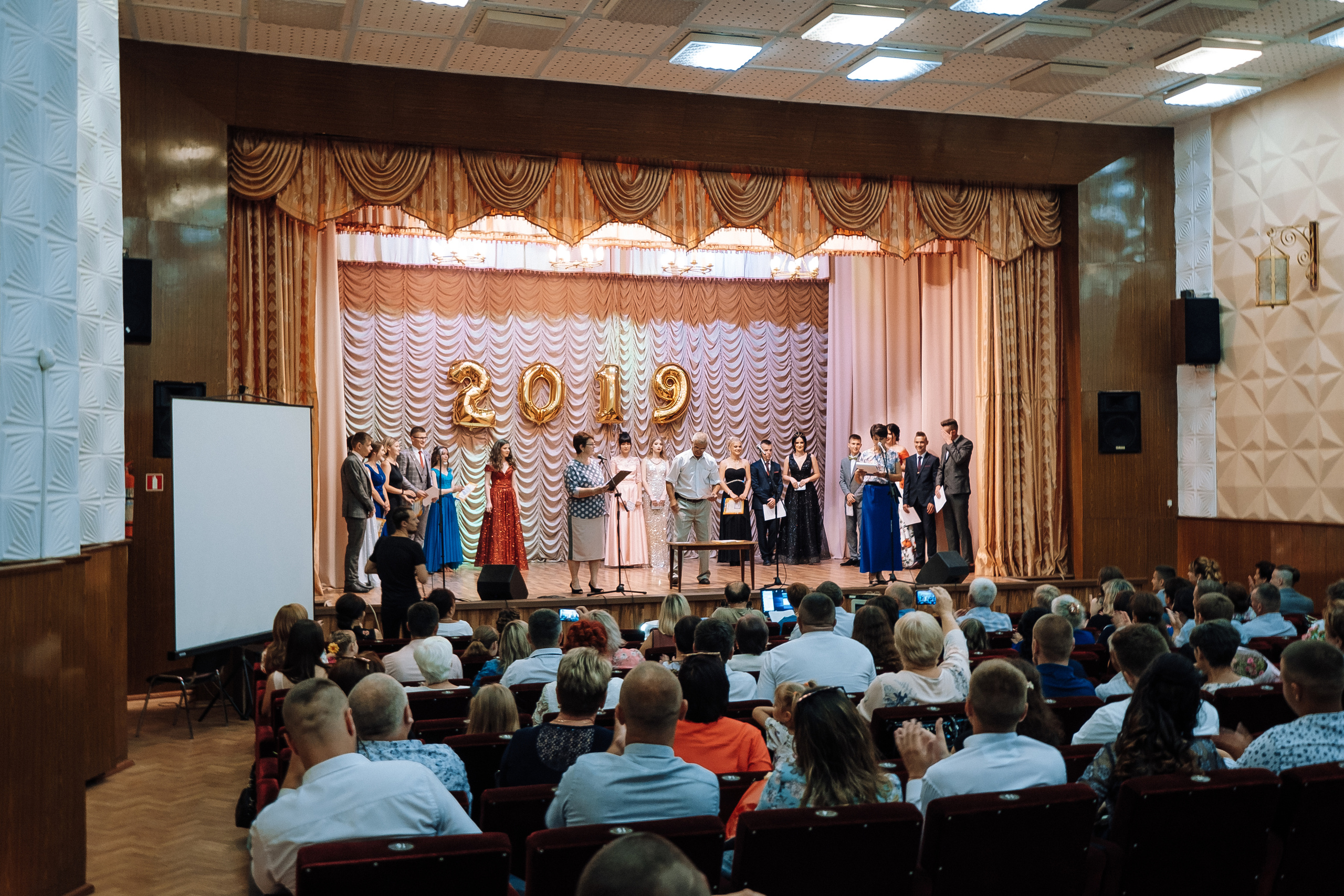 Выпускной школа номер 3. Хмельник. Ivan Skufinsky — wedding and family photographer in Vancouver