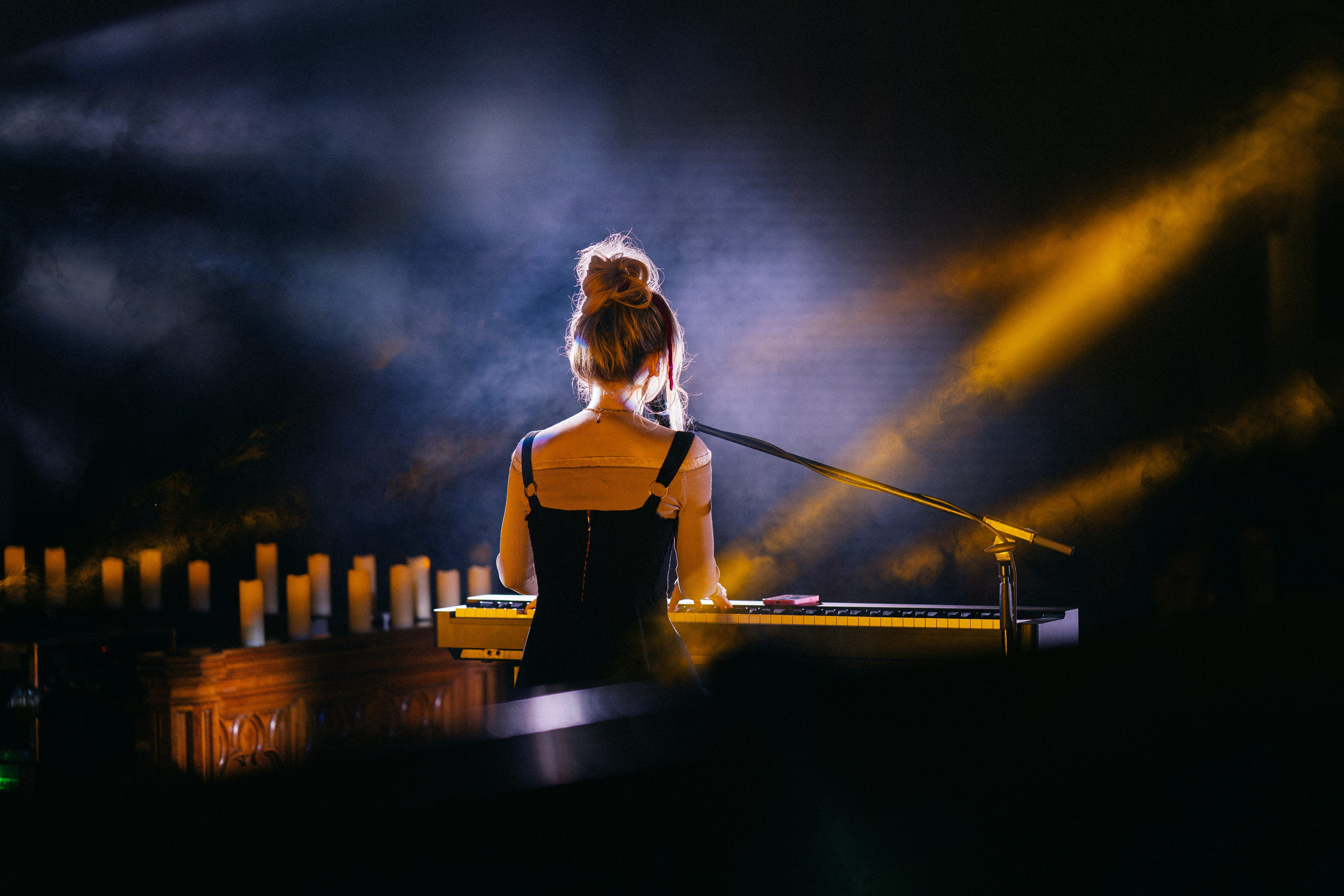 Live concert photography from Vivienne Mort in Vancouver 2025. Ivan Skufinsky — wedding and family photographer in Vancouver