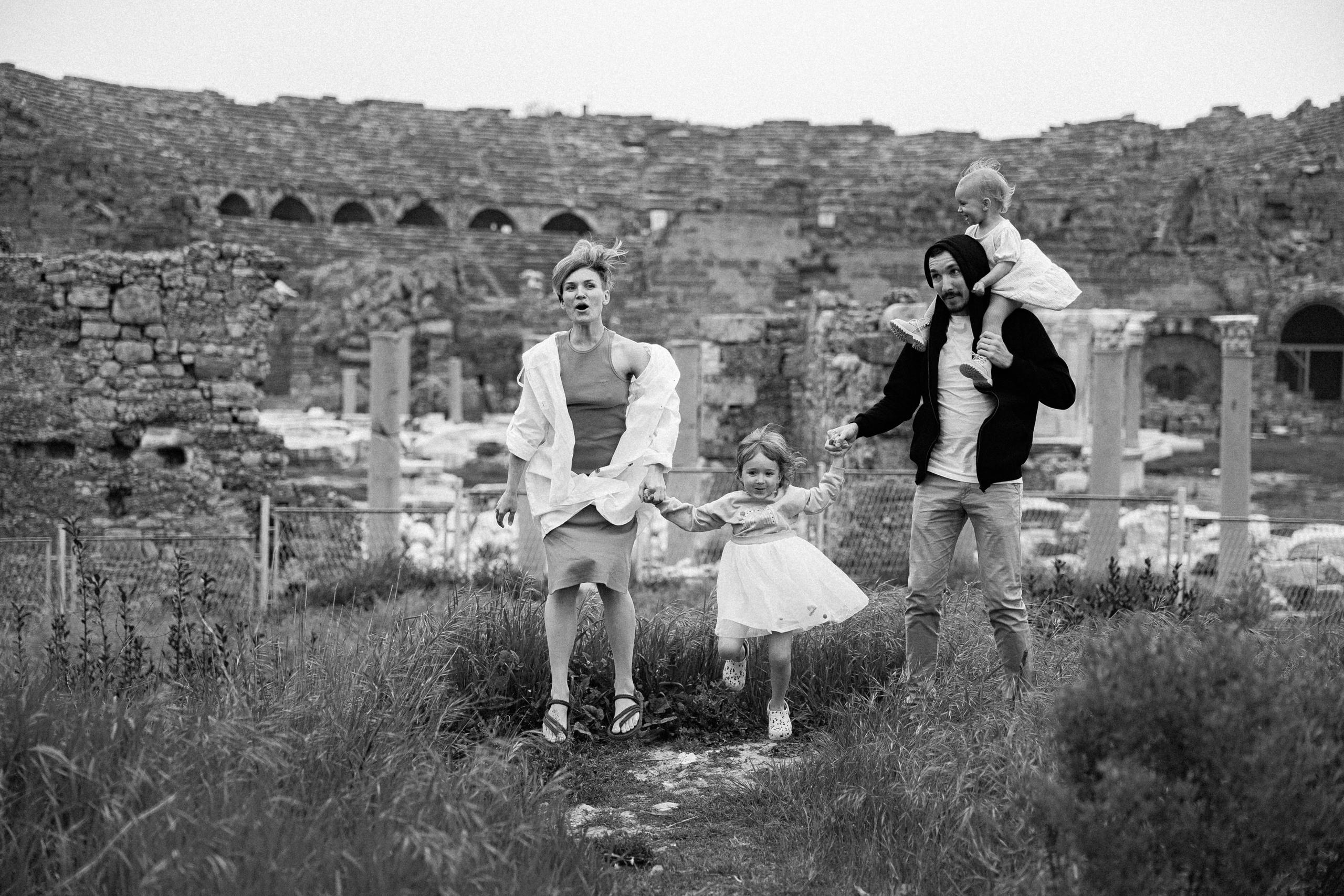 Семейная фотосессия в Ванкувере БС, Family photo session in Vancouver. Ivan Skufinsky — wedding and family photographer in Vancouver