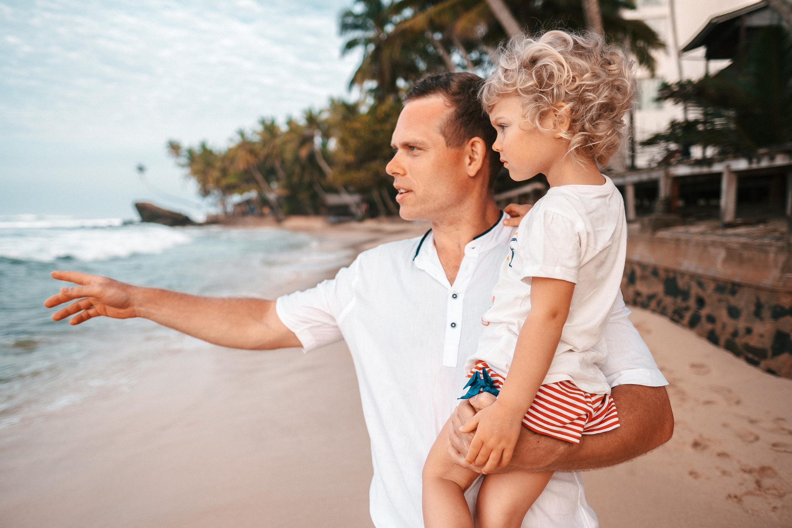 Gena+Katya+Liza Dalavella beach. Ivan Skufinsky — wedding and family photographer in Vancouver