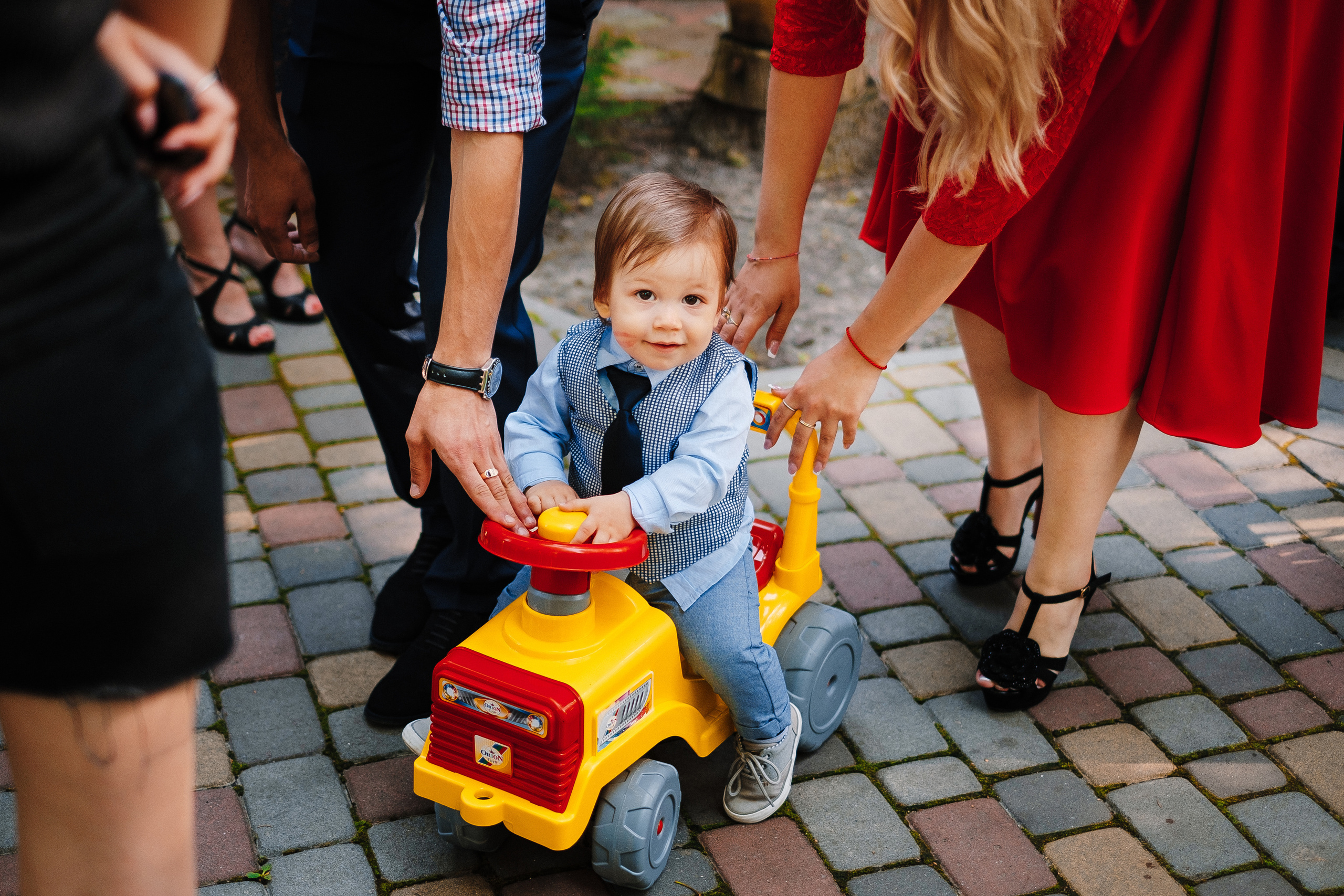 День Рождения Илюшка ресторан Лесной. Ivan Skufinsky — wedding and family photographer in Vancouver
