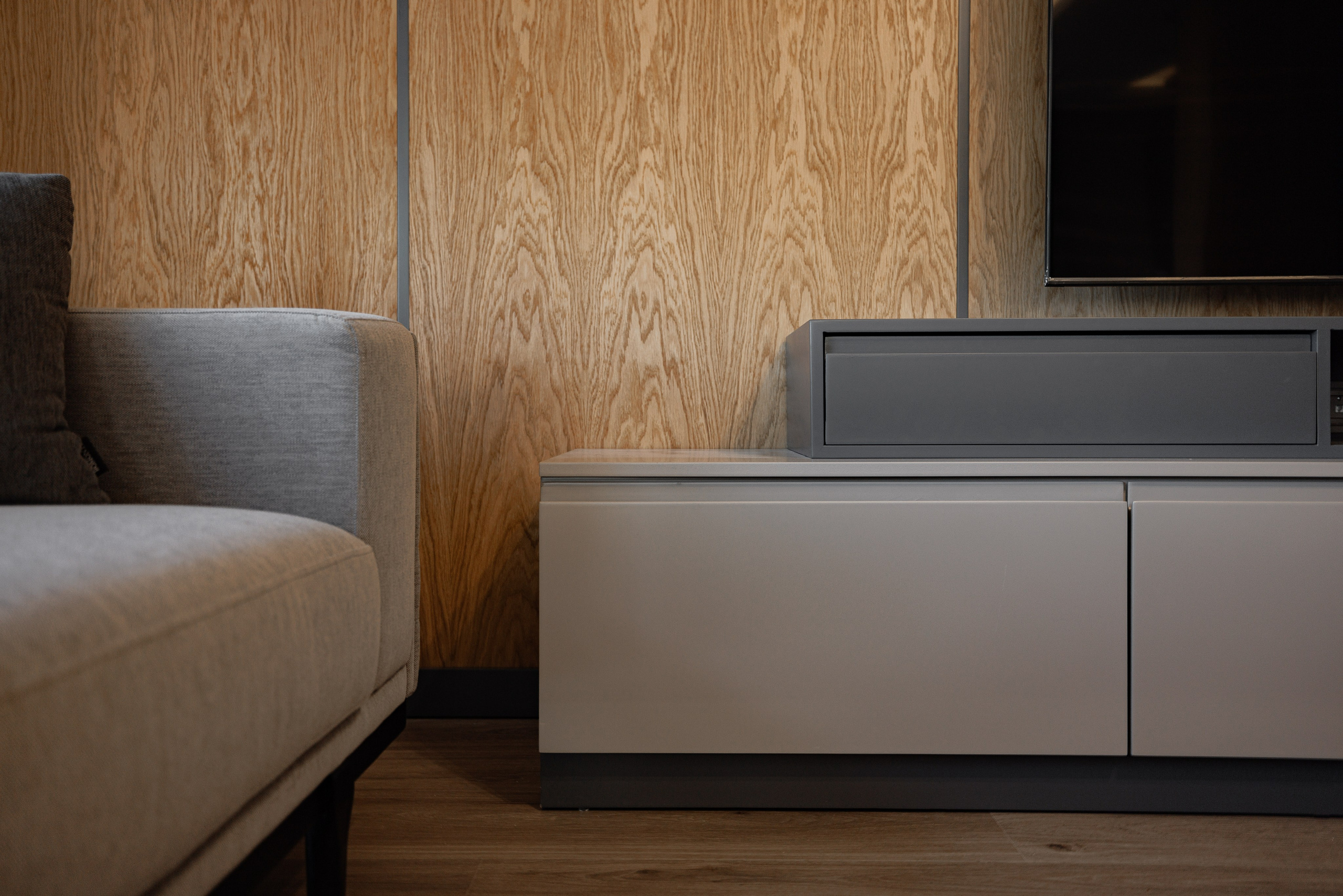 Real estate photographer in Vancouver Burnaby Richmond. Ivan Skufinsky — wedding and family photographer in Vancouver