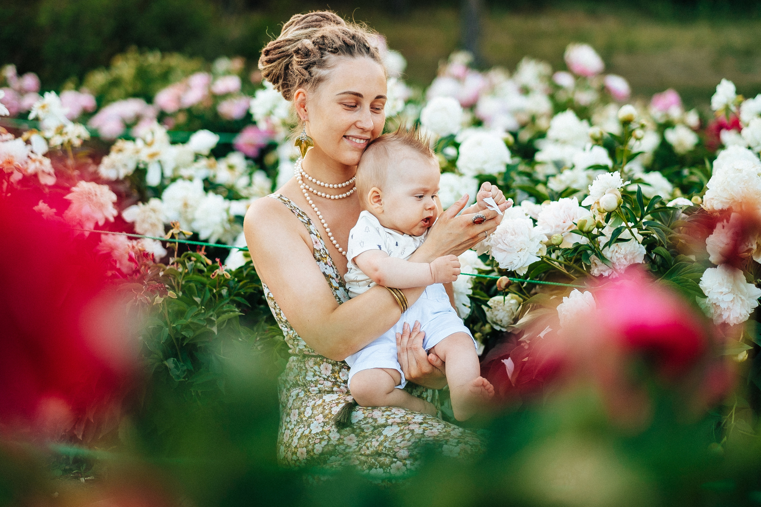 семейная фотосессия, пионы