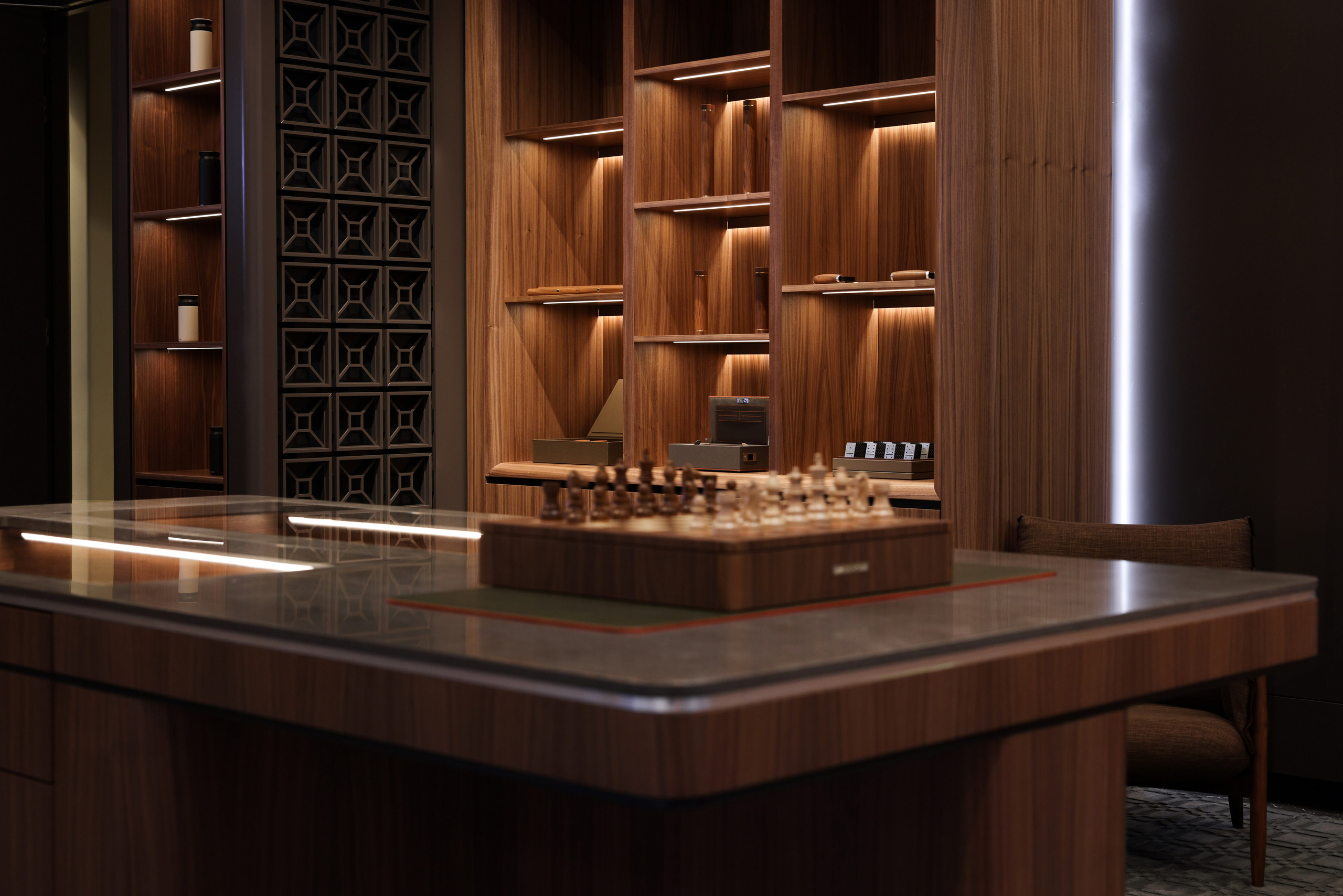 Интерьерный фотограф. Showroom Bork. Ivan Skufinsky — wedding and family photographer in Vancouver