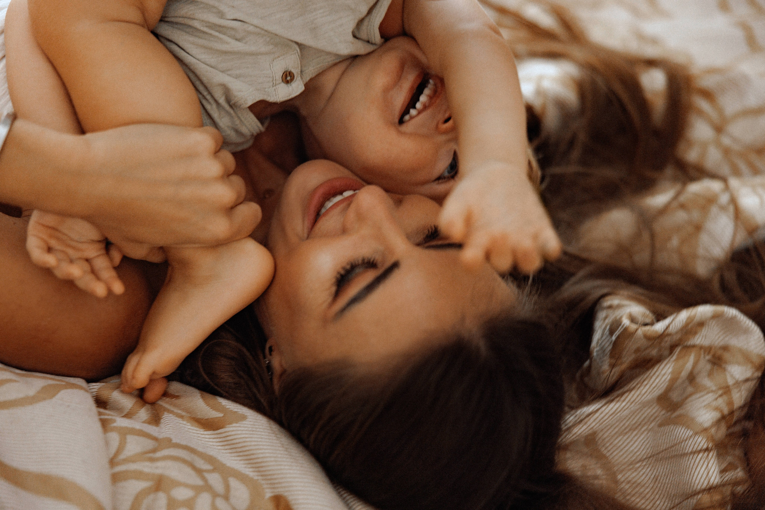 Home family shoot. Ivan Skufinsky — wedding and family photographer in Vancouver