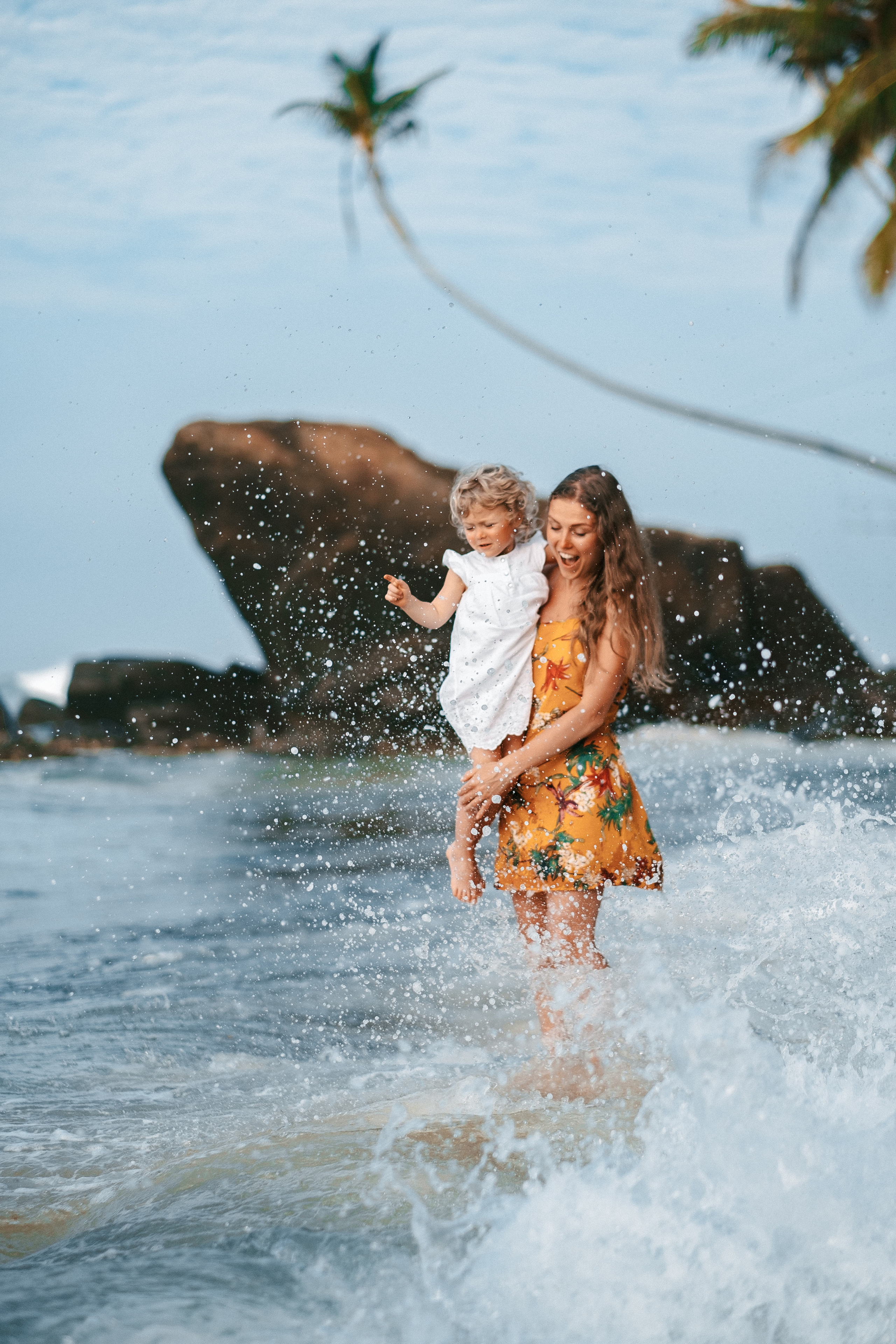 Gena+Katya+Liza Dalavella beach. Ivan Skufinsky — wedding and family photographer in Vancouver