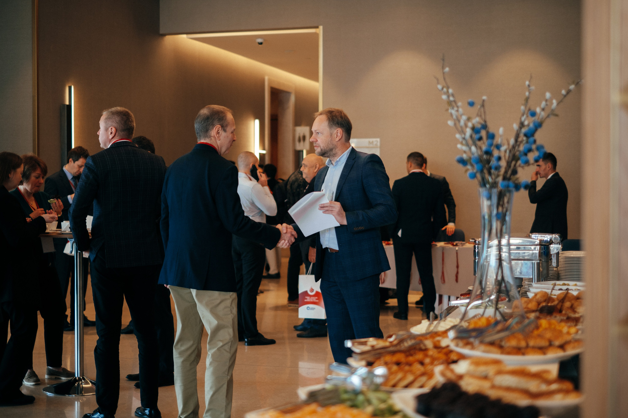 EXECUTIVE RETREAT Izmir Confidence Information Services. Ivan Skufinsky — wedding and family photographer in Vancouver