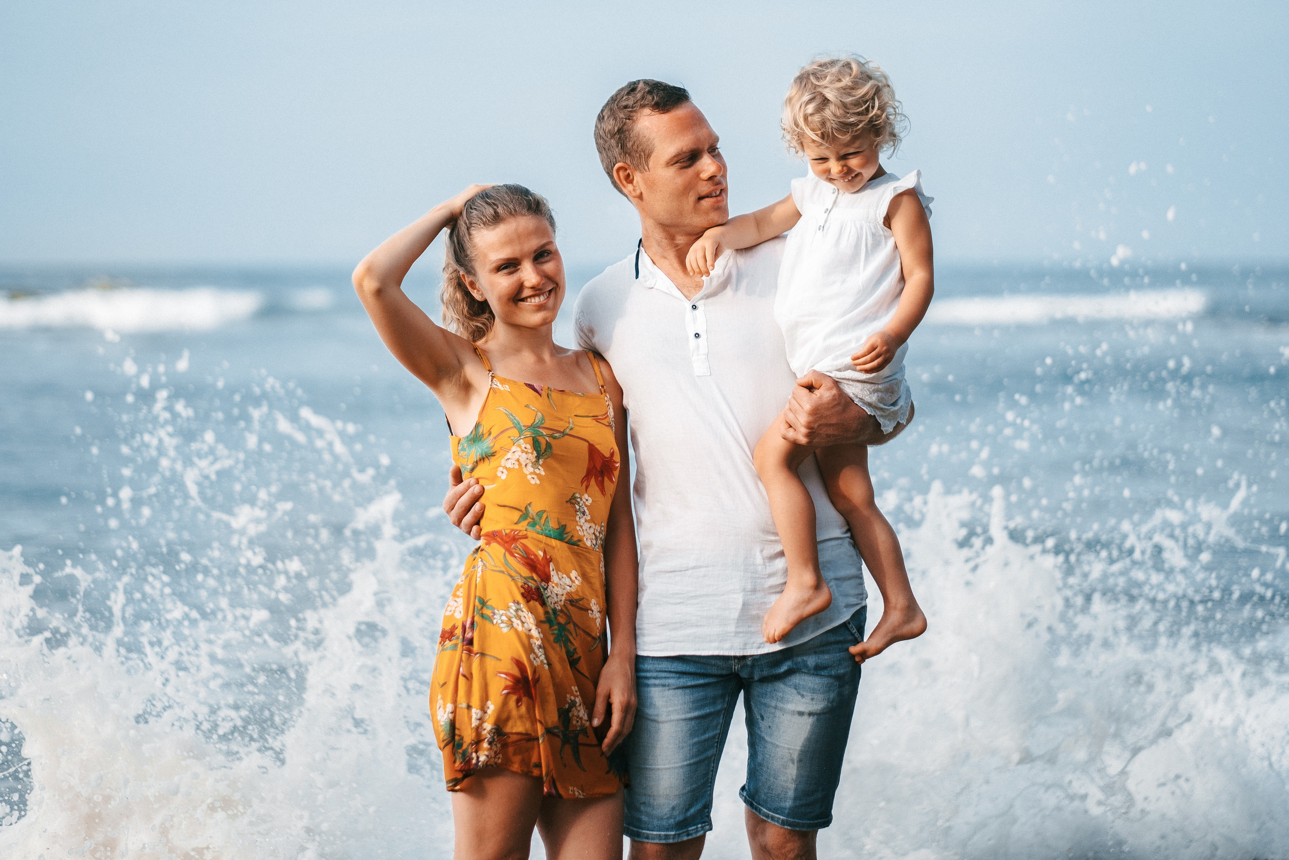 Gena+Katya+Liza Dalavella beach. Ivan Skufinsky — wedding and family photographer in Vancouver