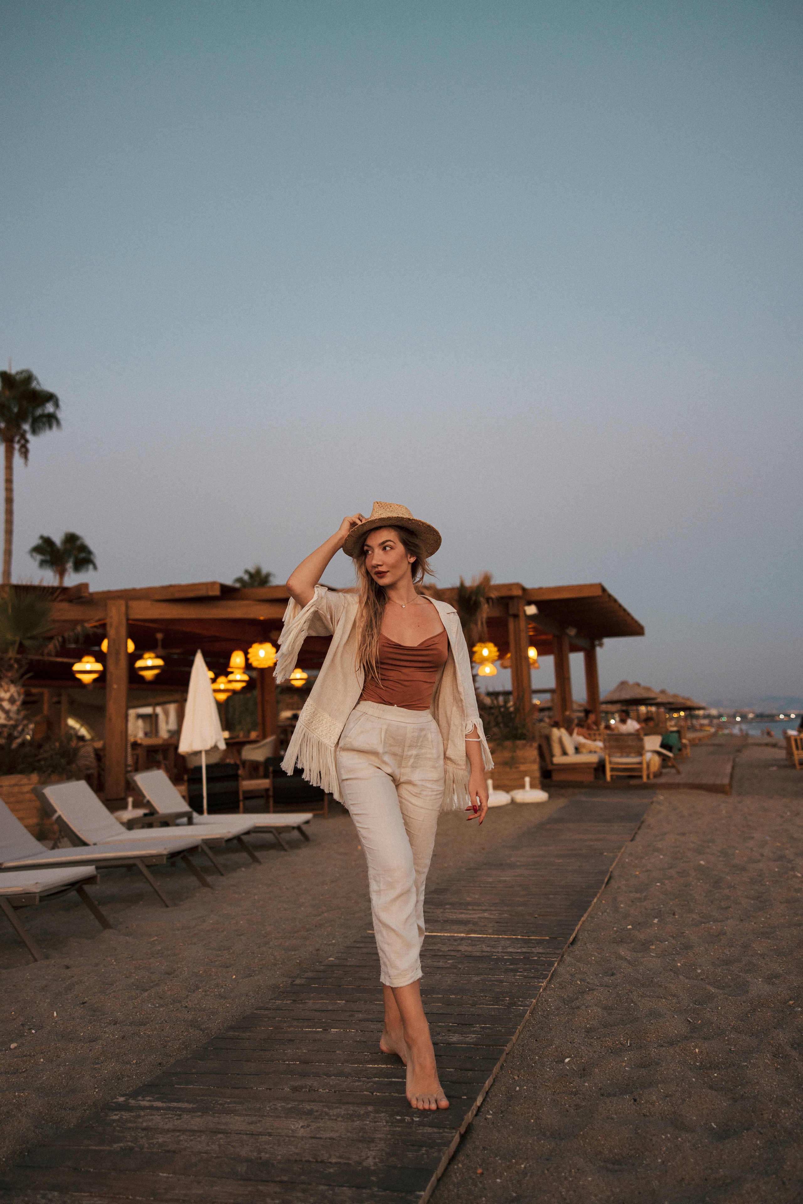 Masha Zhuuuk. Sunset Sea. Ivan Skufinsky — wedding and family photographer in Vancouver