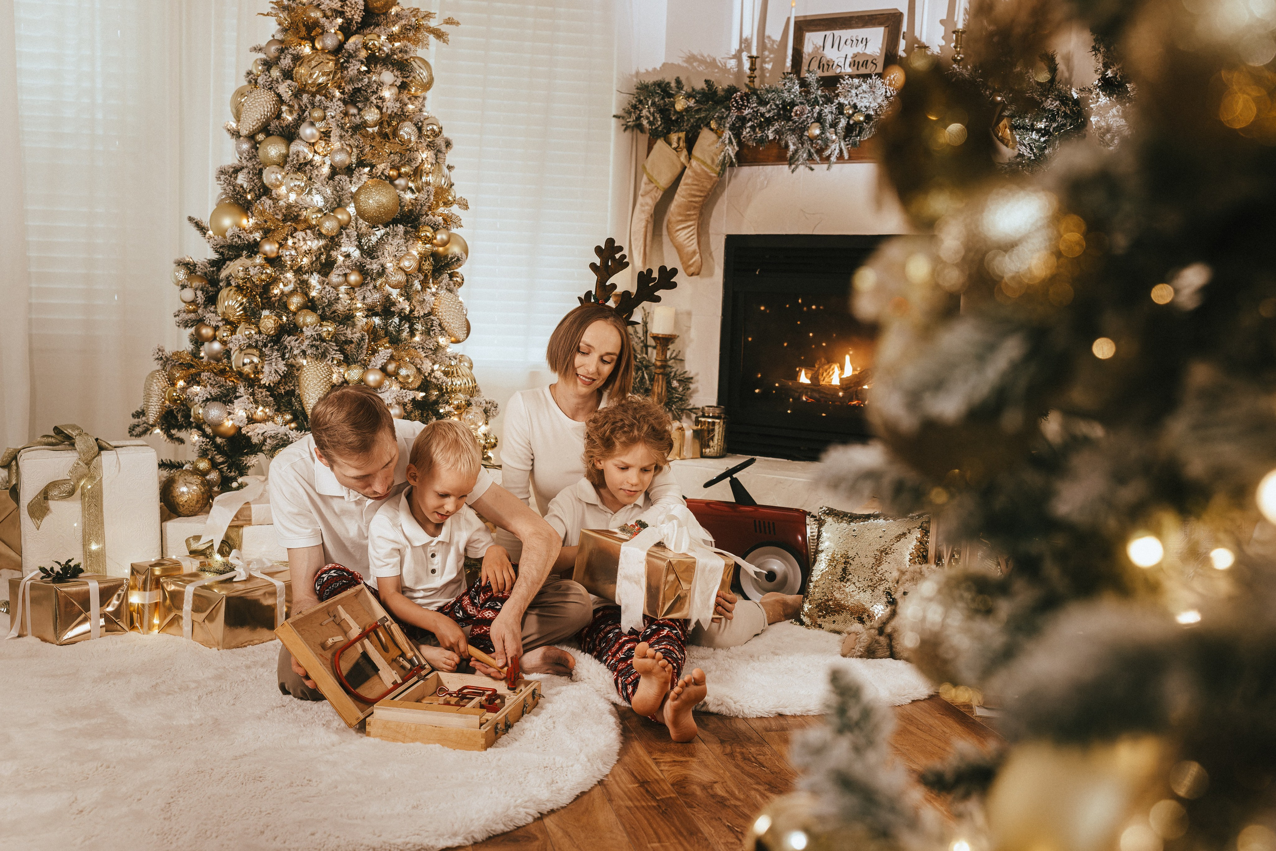 Christmas photo shoot 2025. Ivan Skufinsky — wedding and family photographer in Vancouver