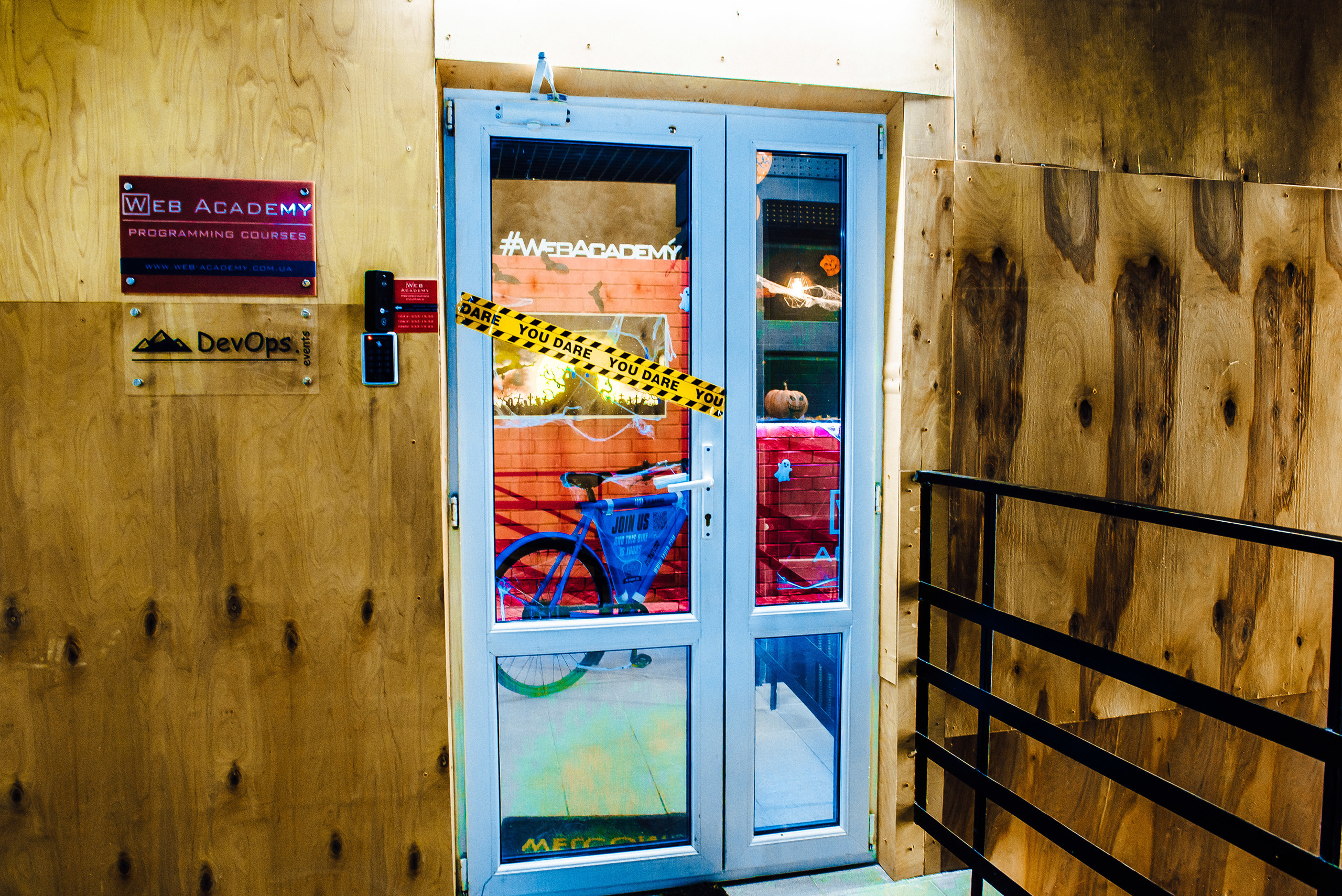 Фотограф на Helloween. Ivan Skufinsky — wedding and family photographer in Vancouver