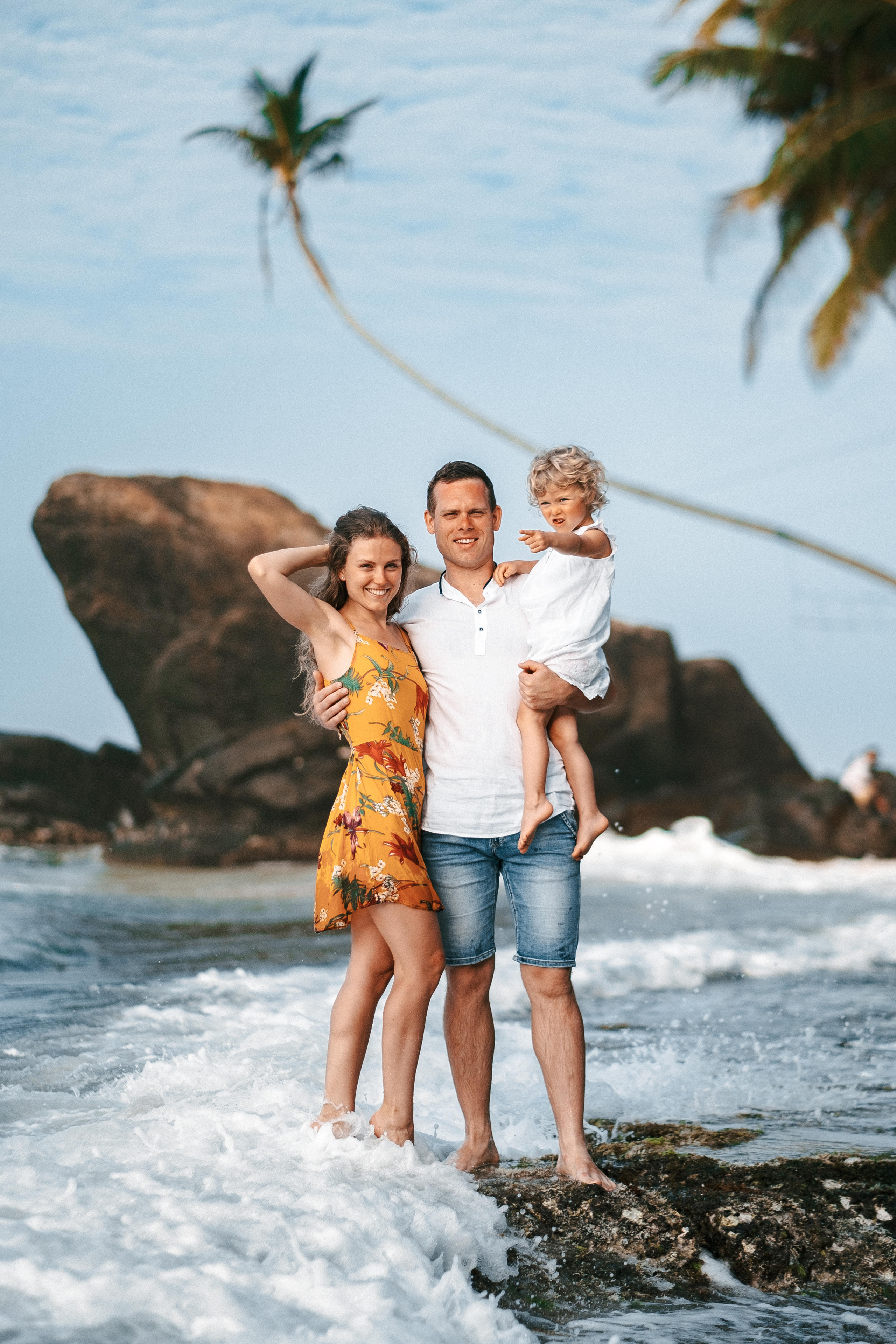 Gena+Katya+Liza Dalavella beach. Ivan Skufinsky — wedding and family photographer in Vancouver