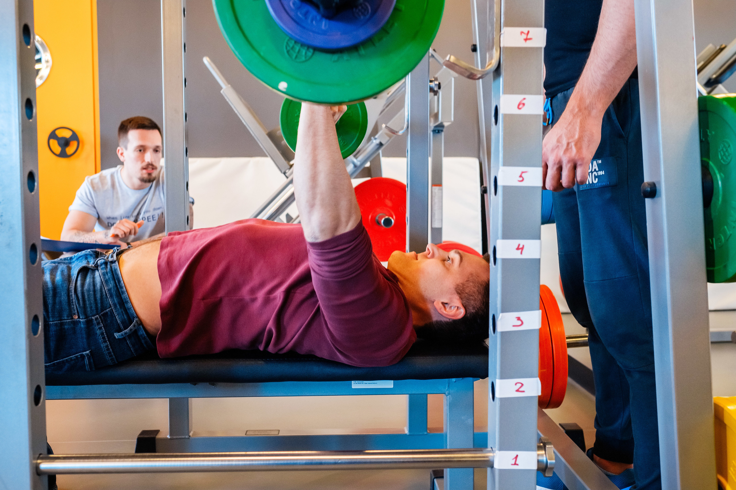 Репортажный фотограф на спортивные соревнования. Ivan Skufinsky — wedding and family photographer in Vancouver