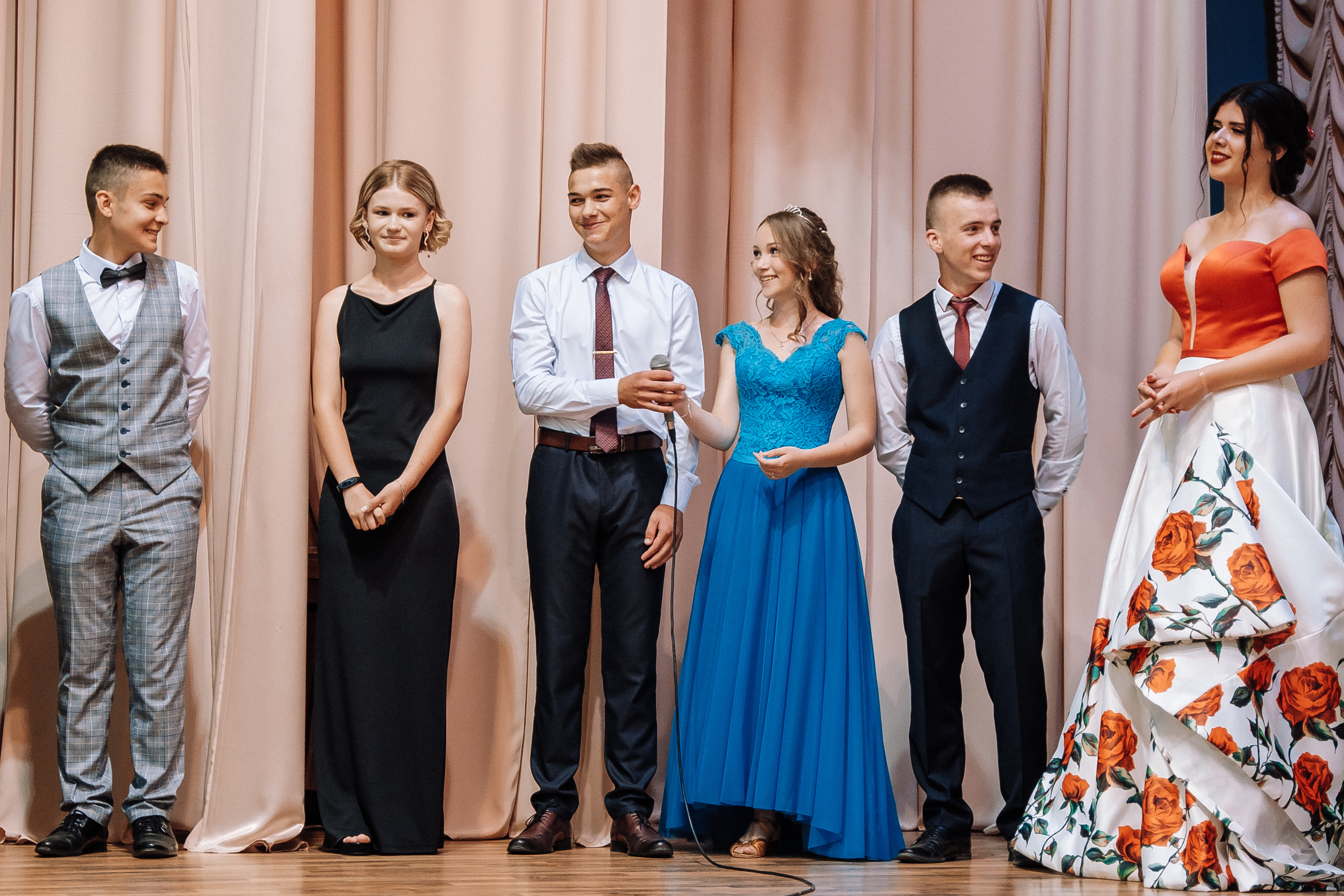 Выпускной школа номер 3. Хмельник. Ivan Skufinsky — wedding and family photographer in Vancouver