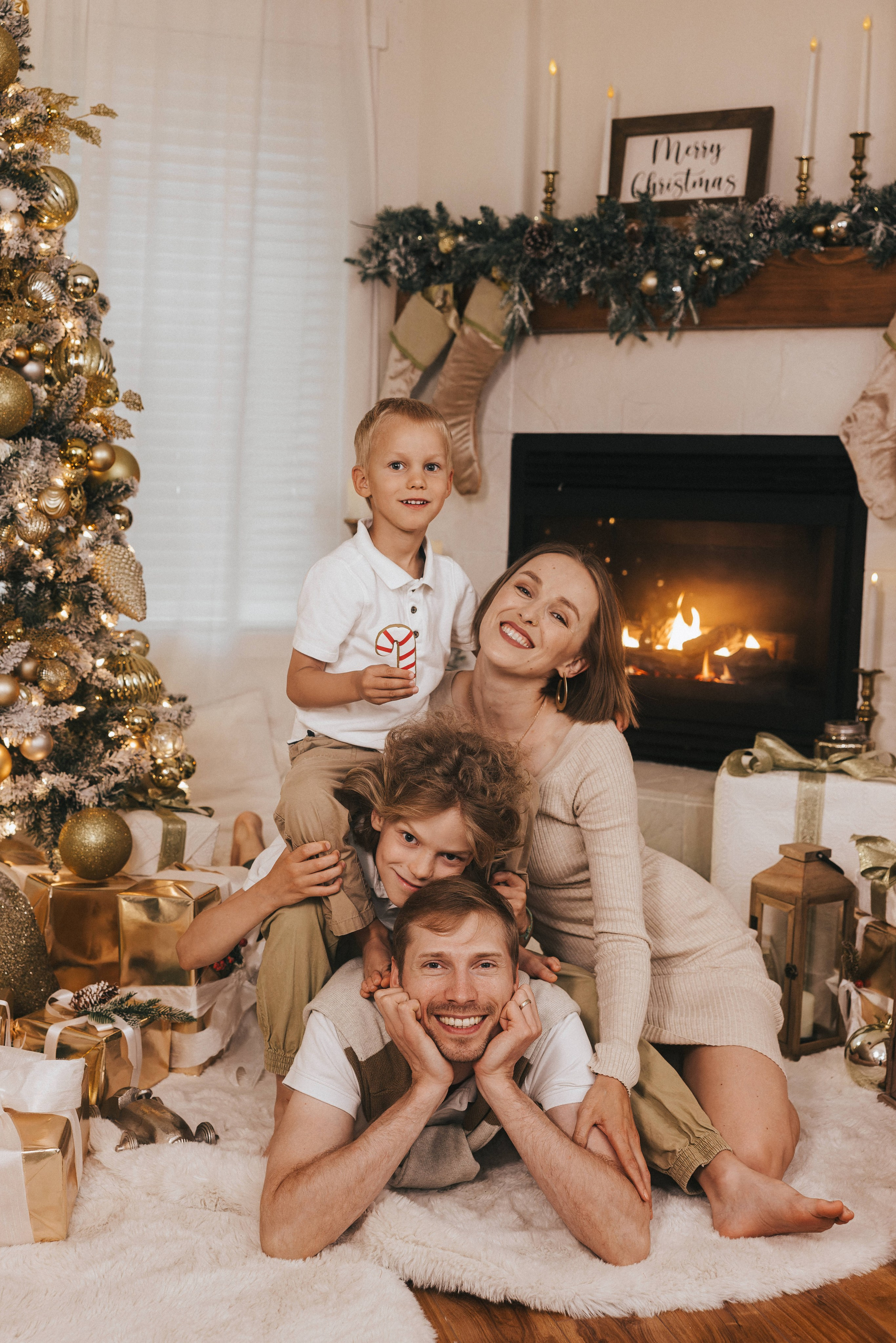 Christmas photo shoot 2025. Ivan Skufinsky — wedding and family photographer in Vancouver