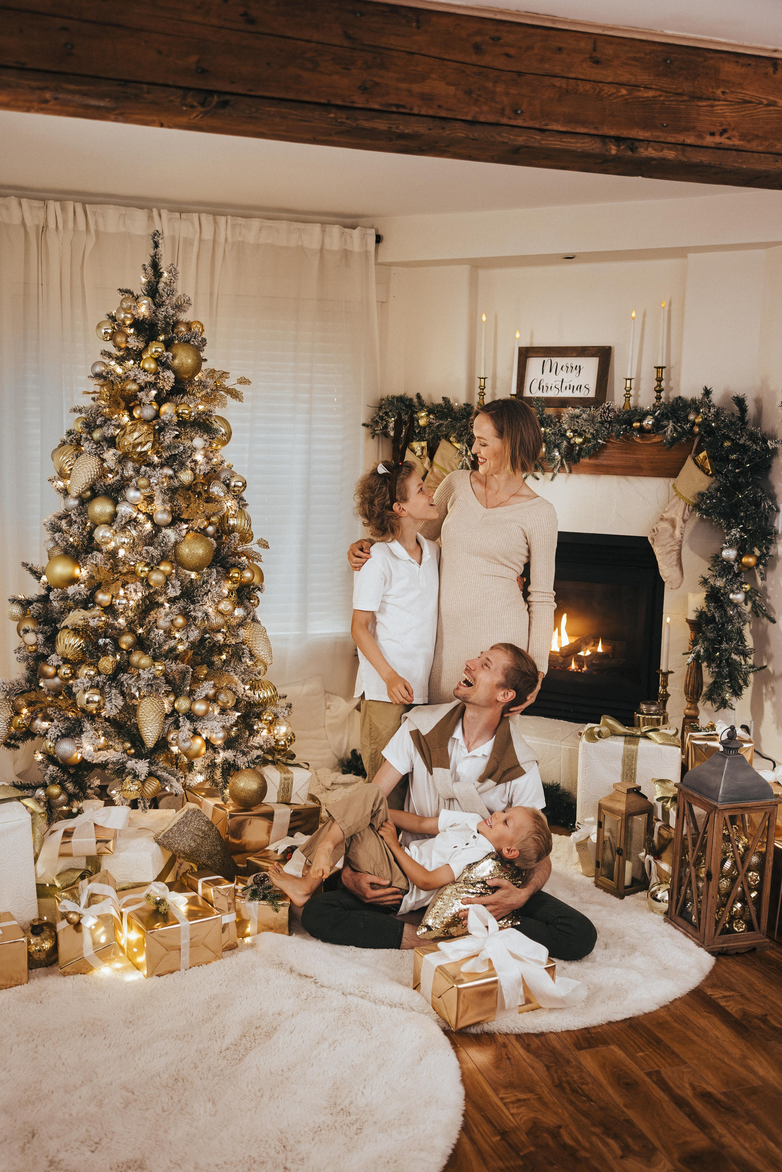 Christmas photo shoot 2025. Ivan Skufinsky — wedding and family photographer in Vancouver