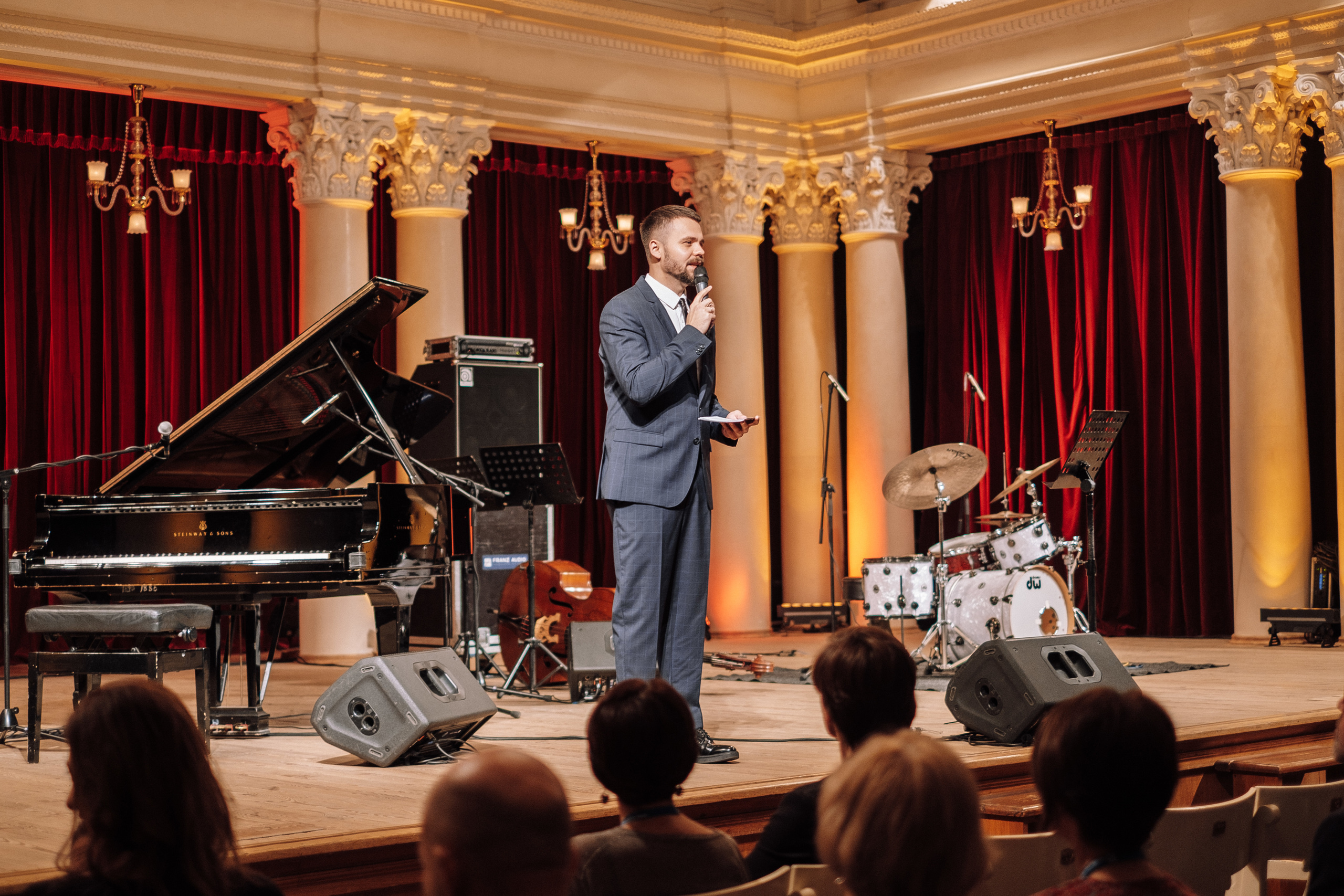 Deutsche Bank 10 years in Ukraine. Ivan Skufinsky — wedding and family photographer in Vancouver