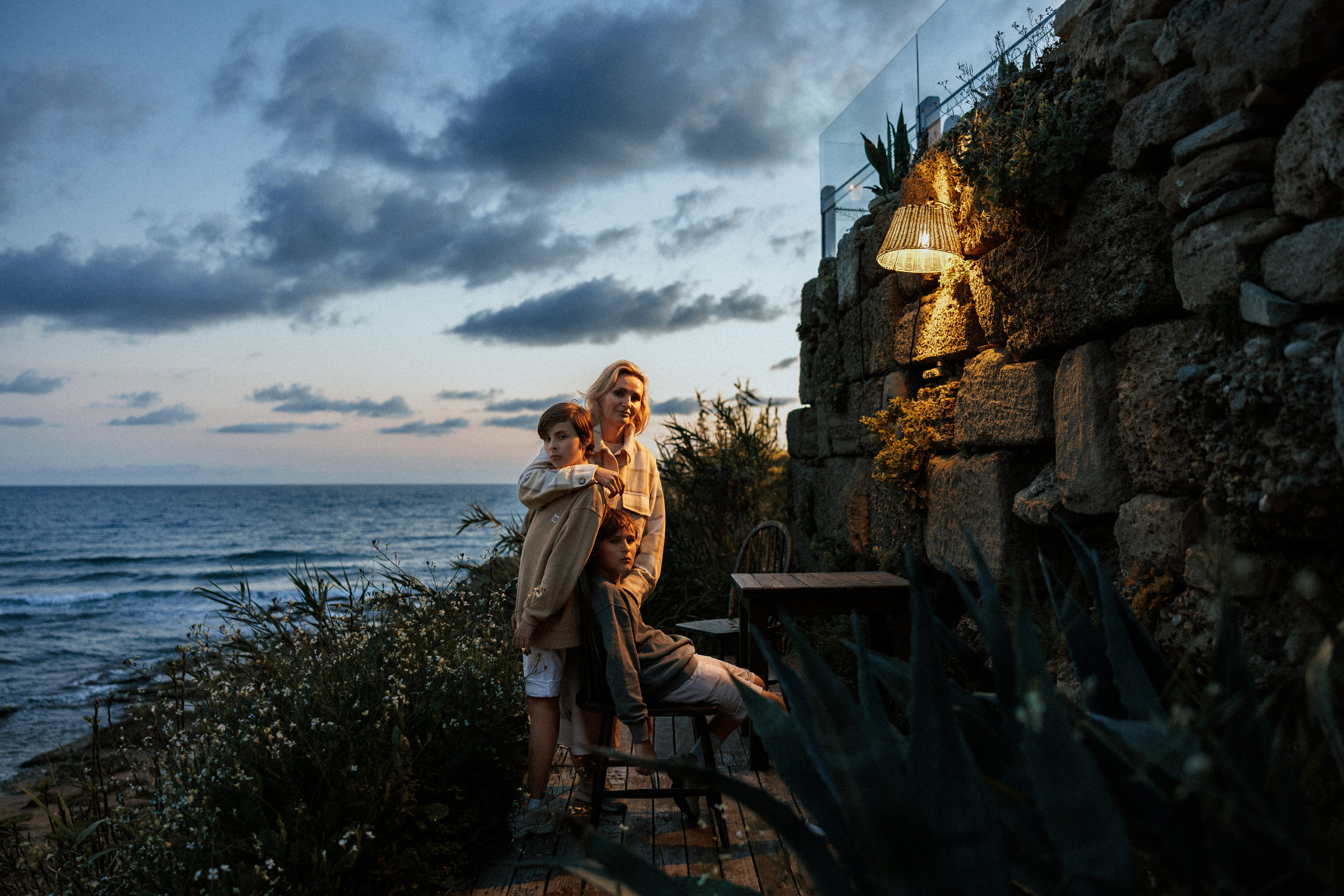 Family photo session on the beach in Vancouver BC Сanada. Twins. Ivan Skufinsky — wedding and family photographer in Vancouver