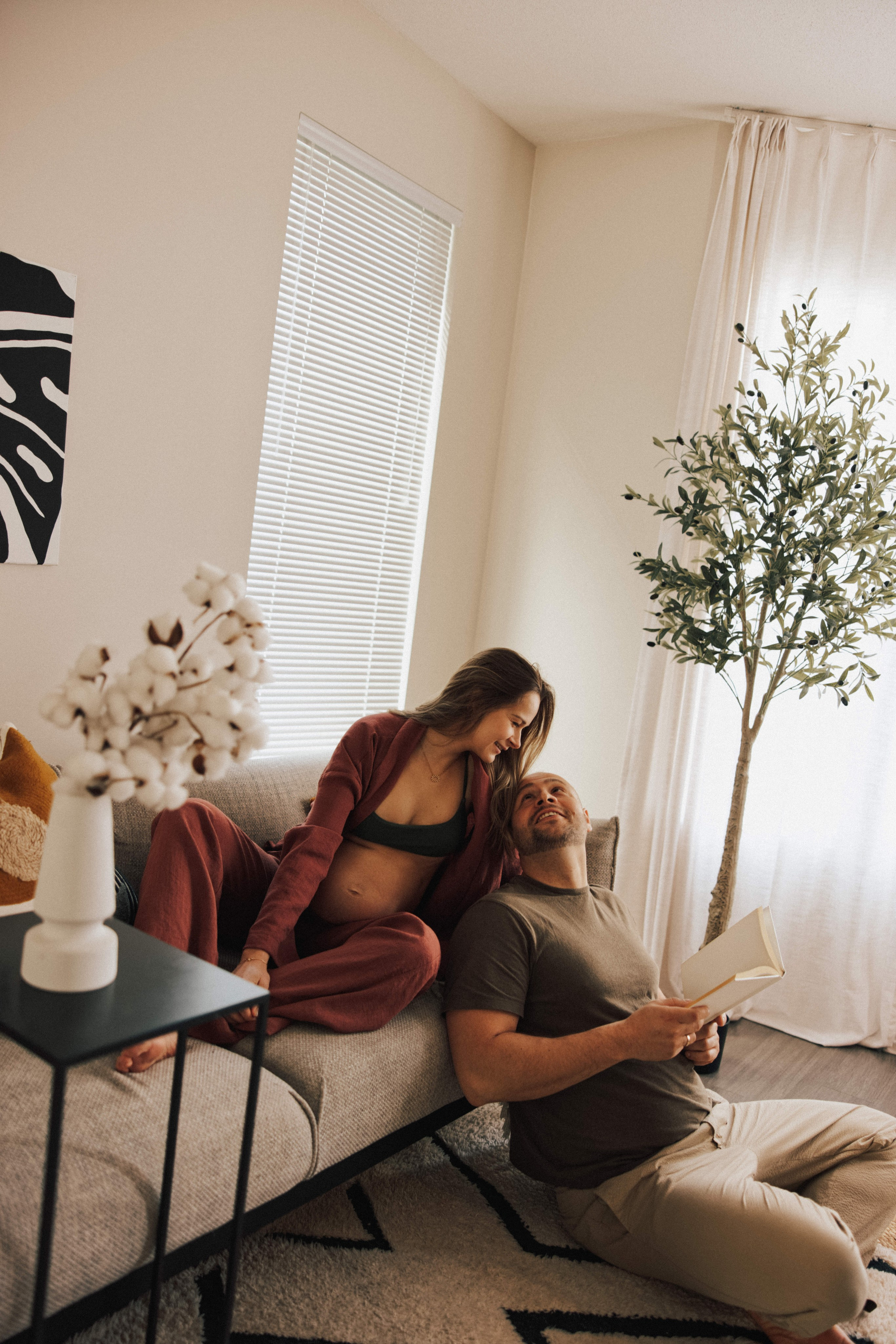 Pregnancy Home Story Vancouver. Ivan Skufinsky — wedding and family photographer in Vancouver