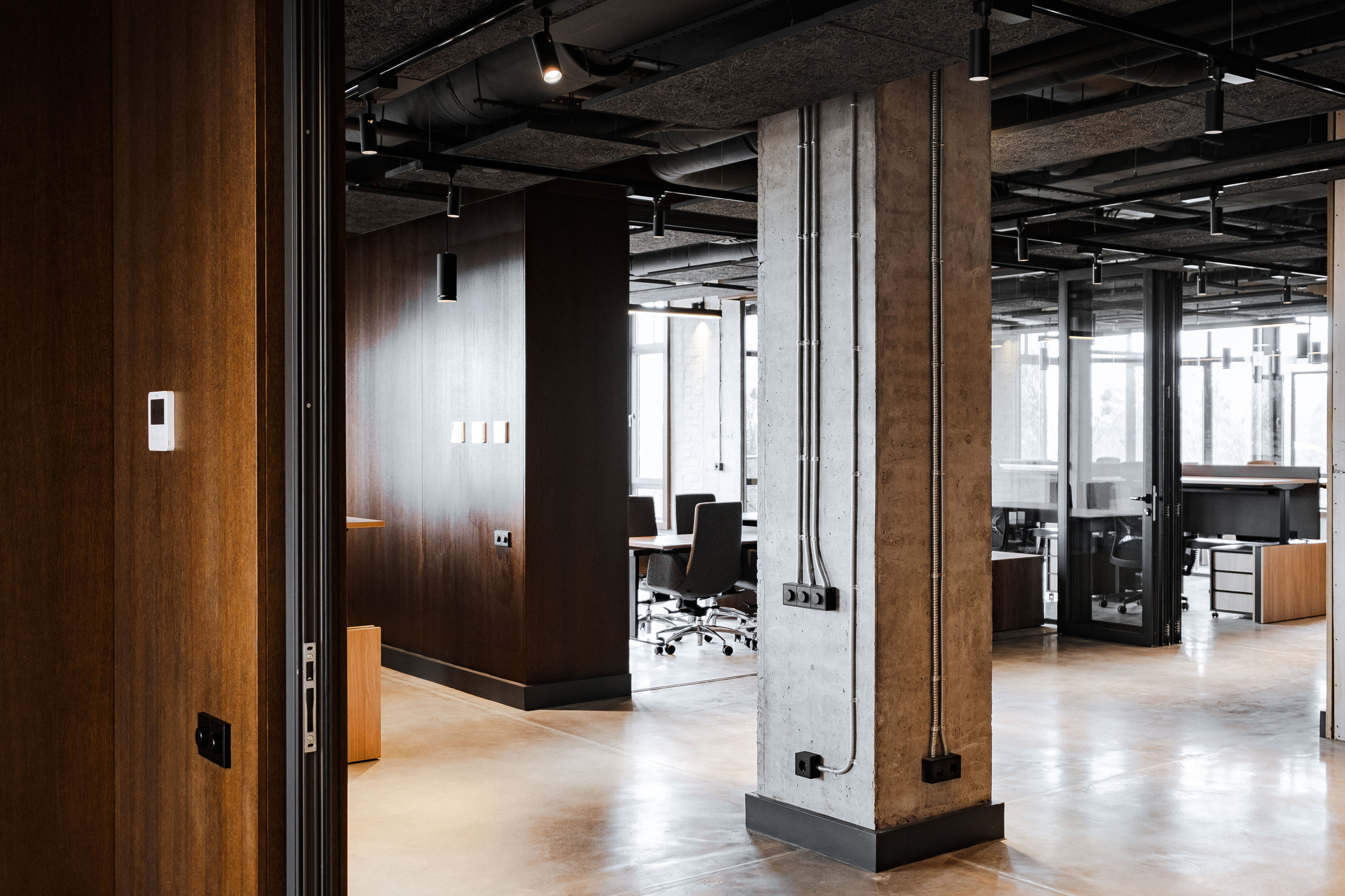 МACNAVI. Ivan Skufinsky — wedding and family photographer in Vancouver