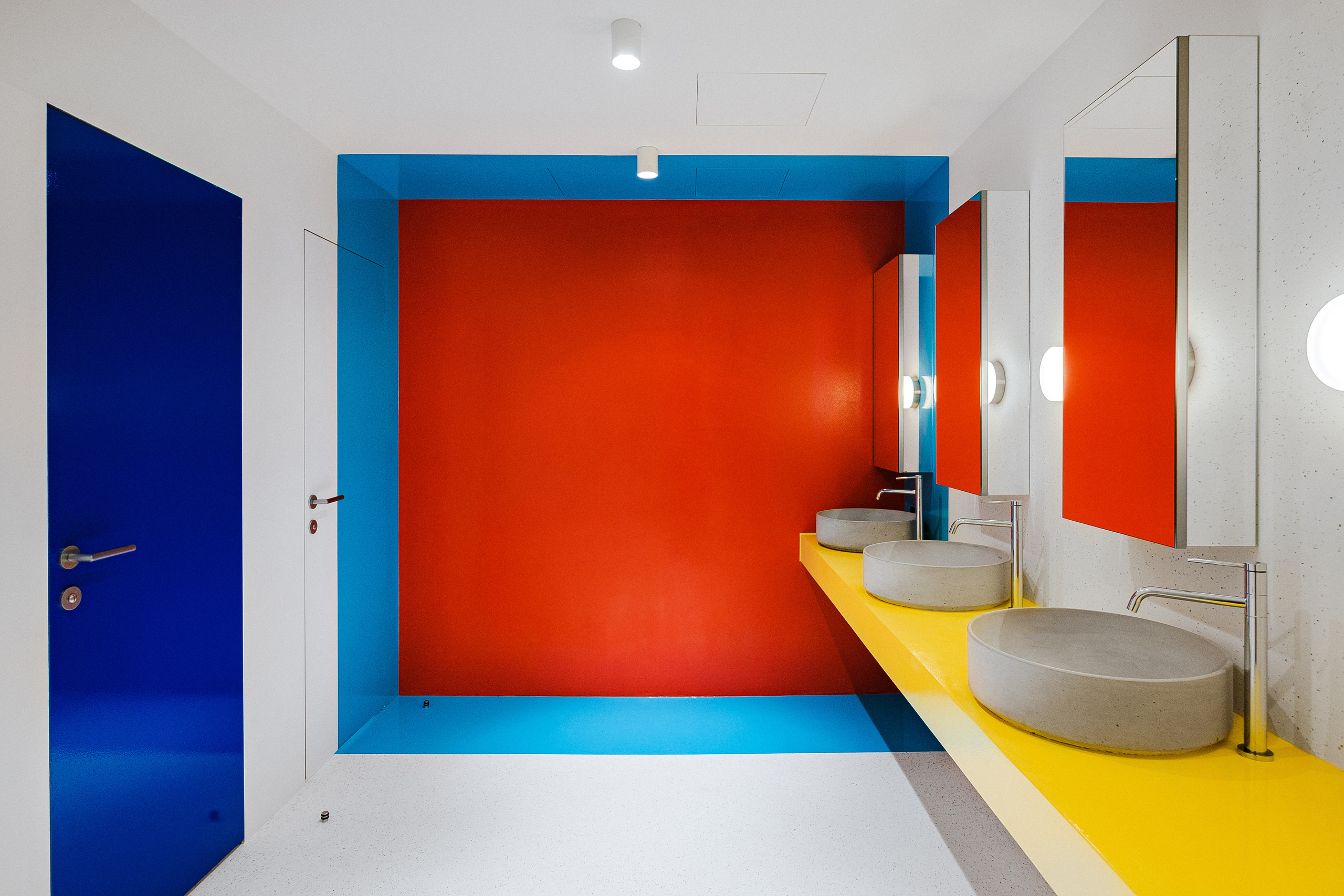 UNIT SYTI B10. Ivan Skufinsky — wedding and family photographer in Vancouver