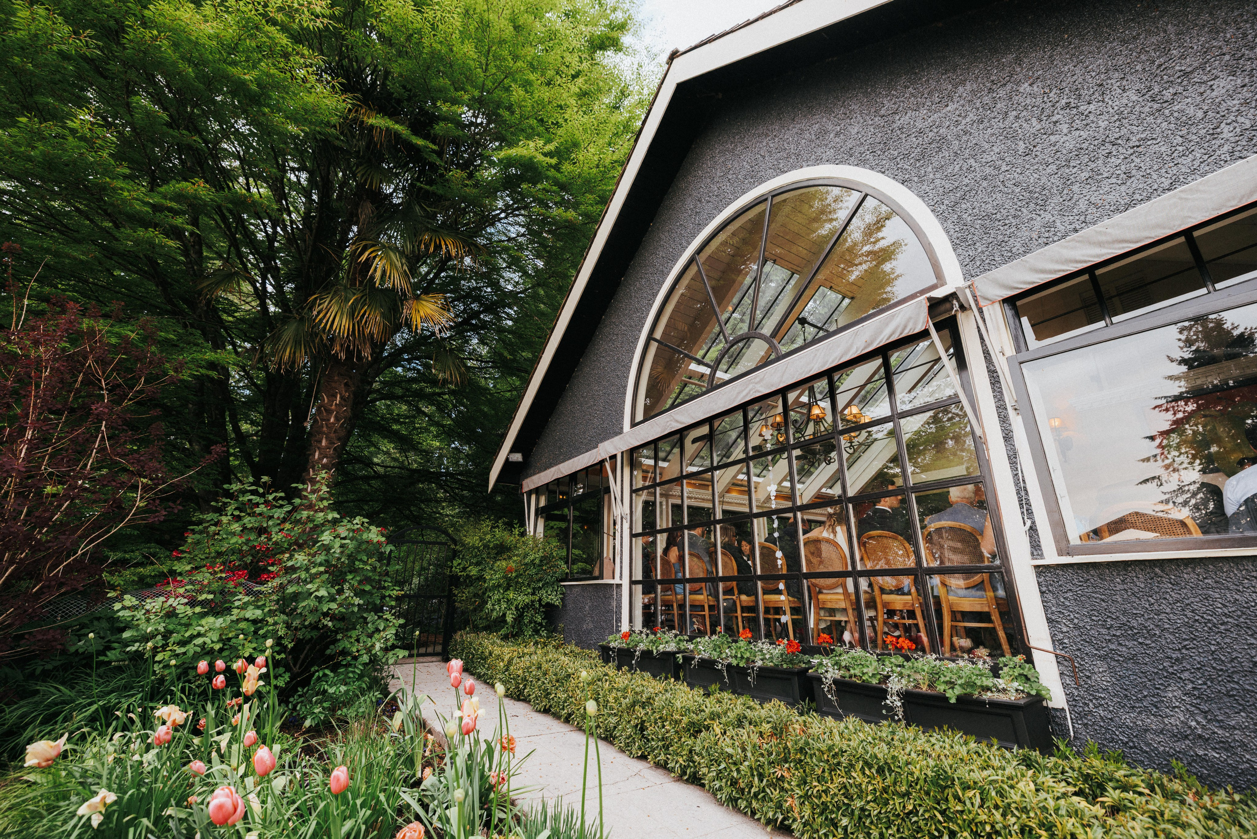 Cade & Susanne — The Teahouse in Stanley Park | Photography by Ivan Skufinsky. Ivan Skufinsky — wedding and family photographer in Vancouver