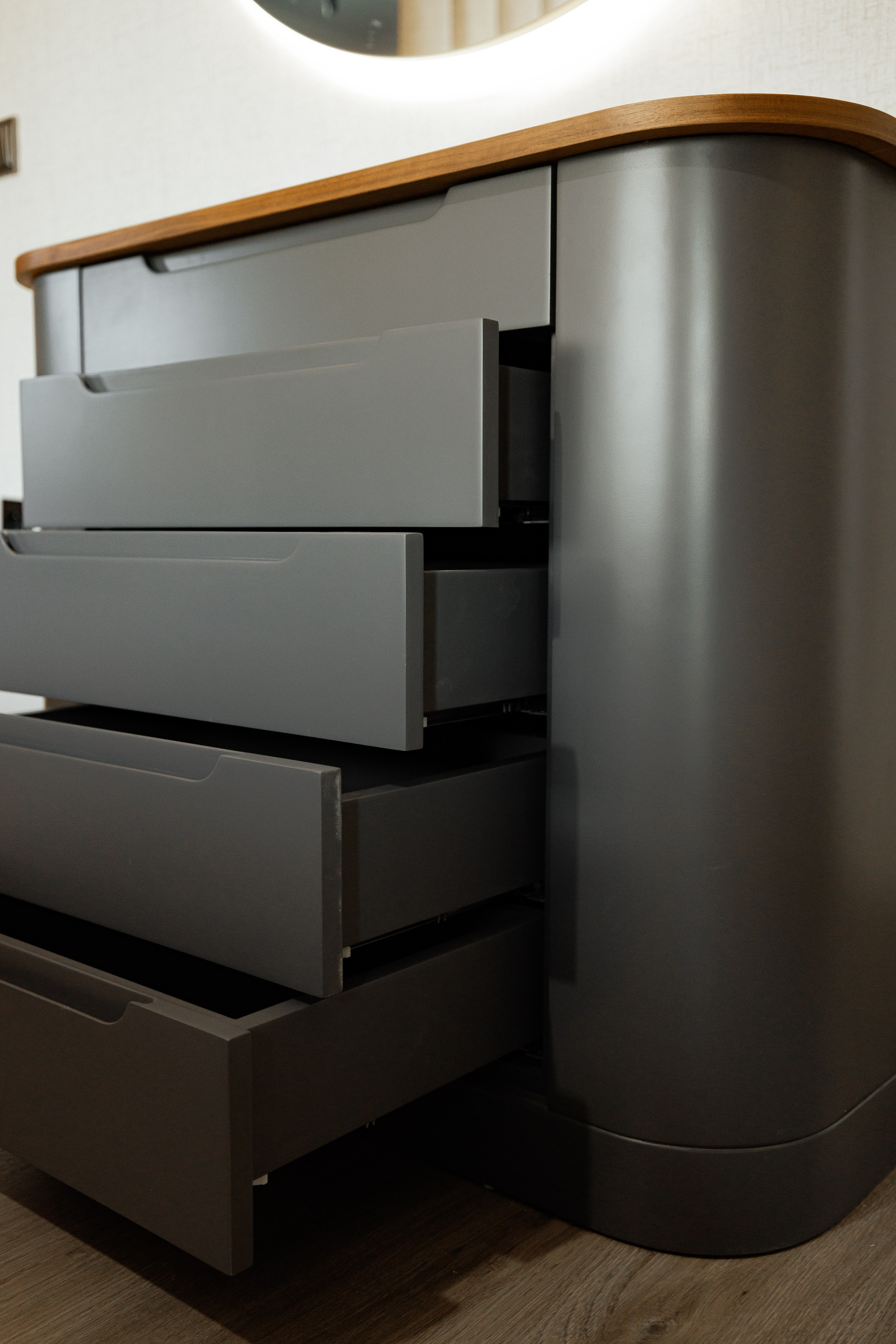 Real estate photographer in Vancouver Burnaby Richmond. Ivan Skufinsky — wedding and family photographer in Vancouver