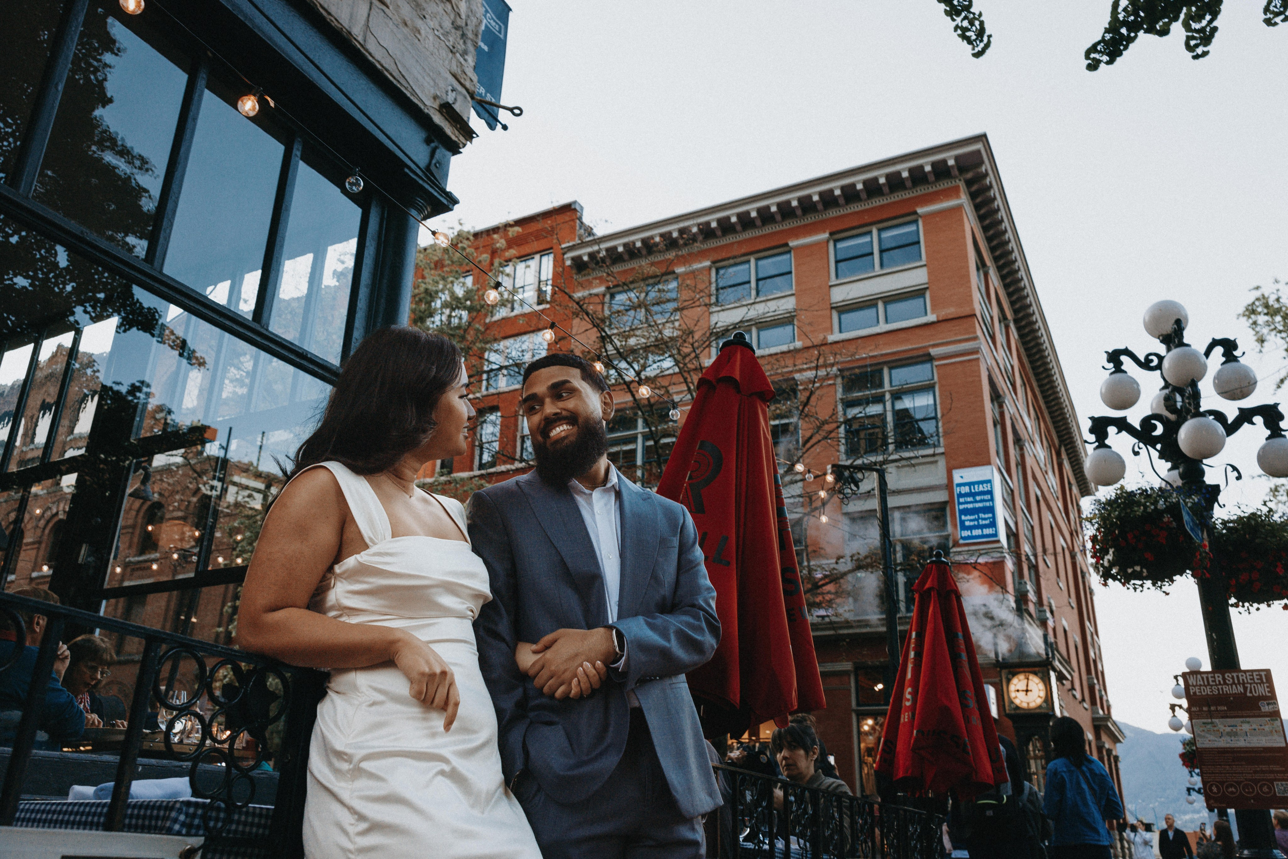 Engagement photographer vancouver. Ivan Skufinsky — wedding and family photographer in Vancouver